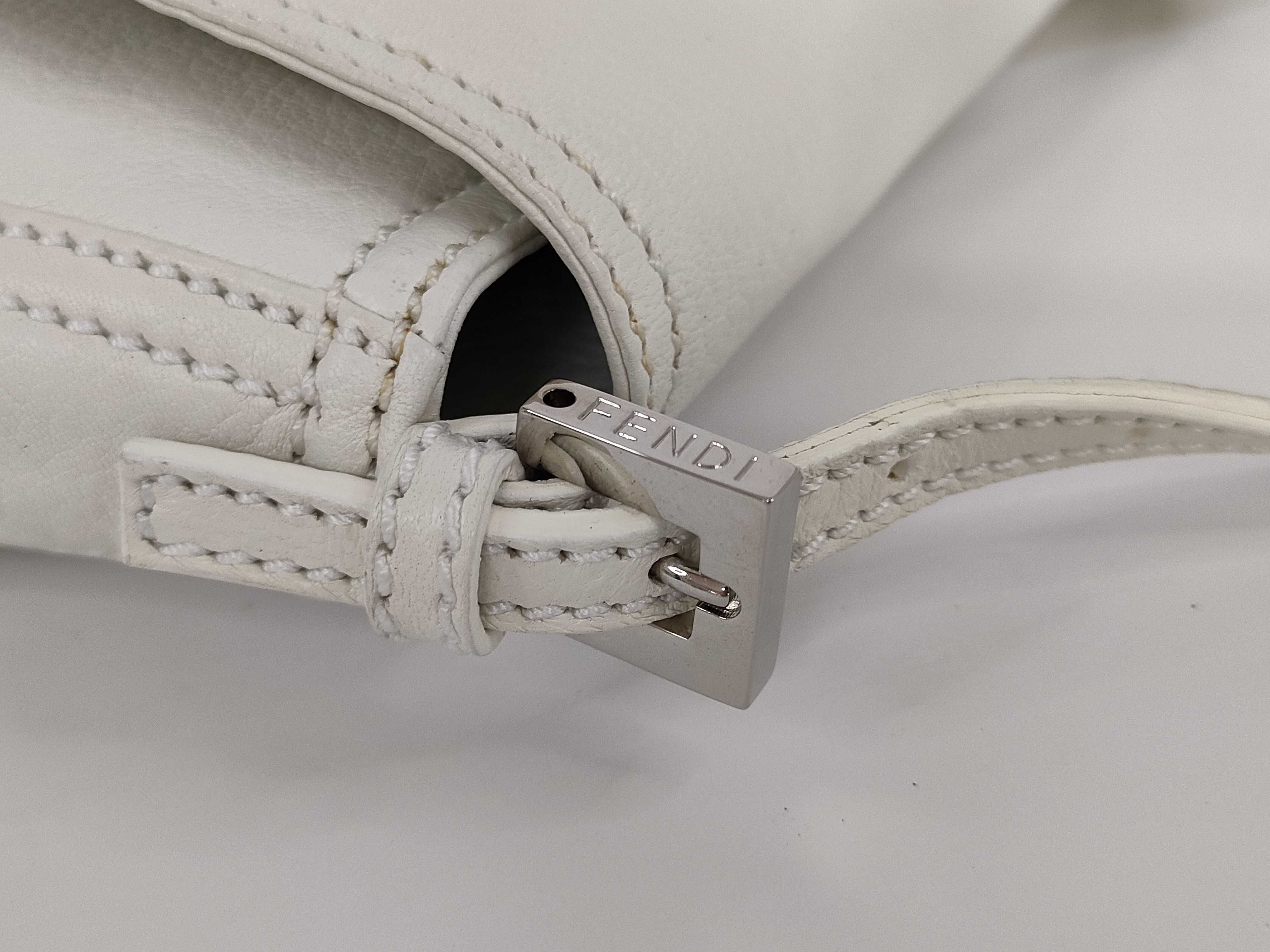 Mamma Fendi Mamma White Mini Handbag — view 6