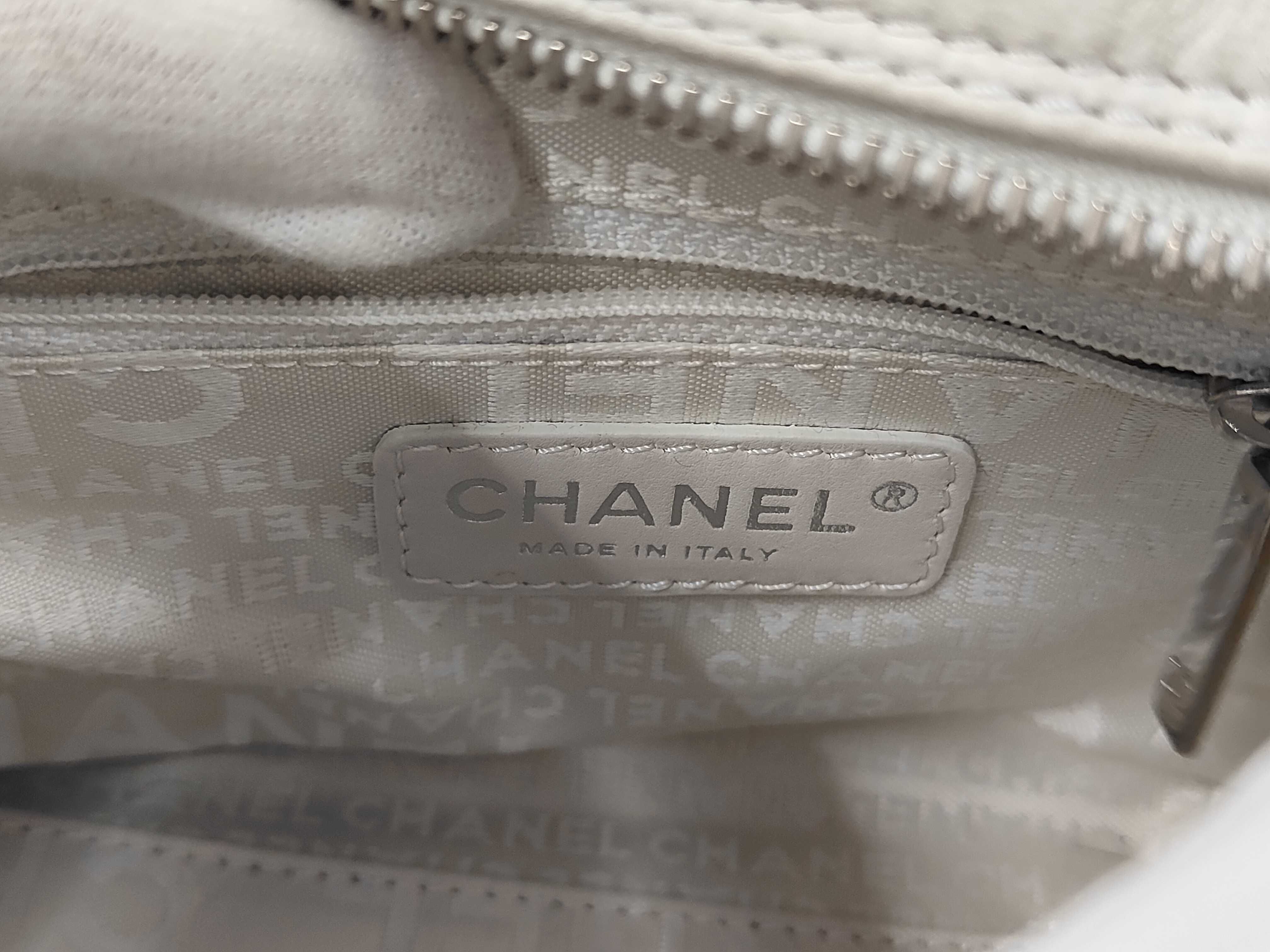 Diamond Stitch Shoulder Bag — view 10