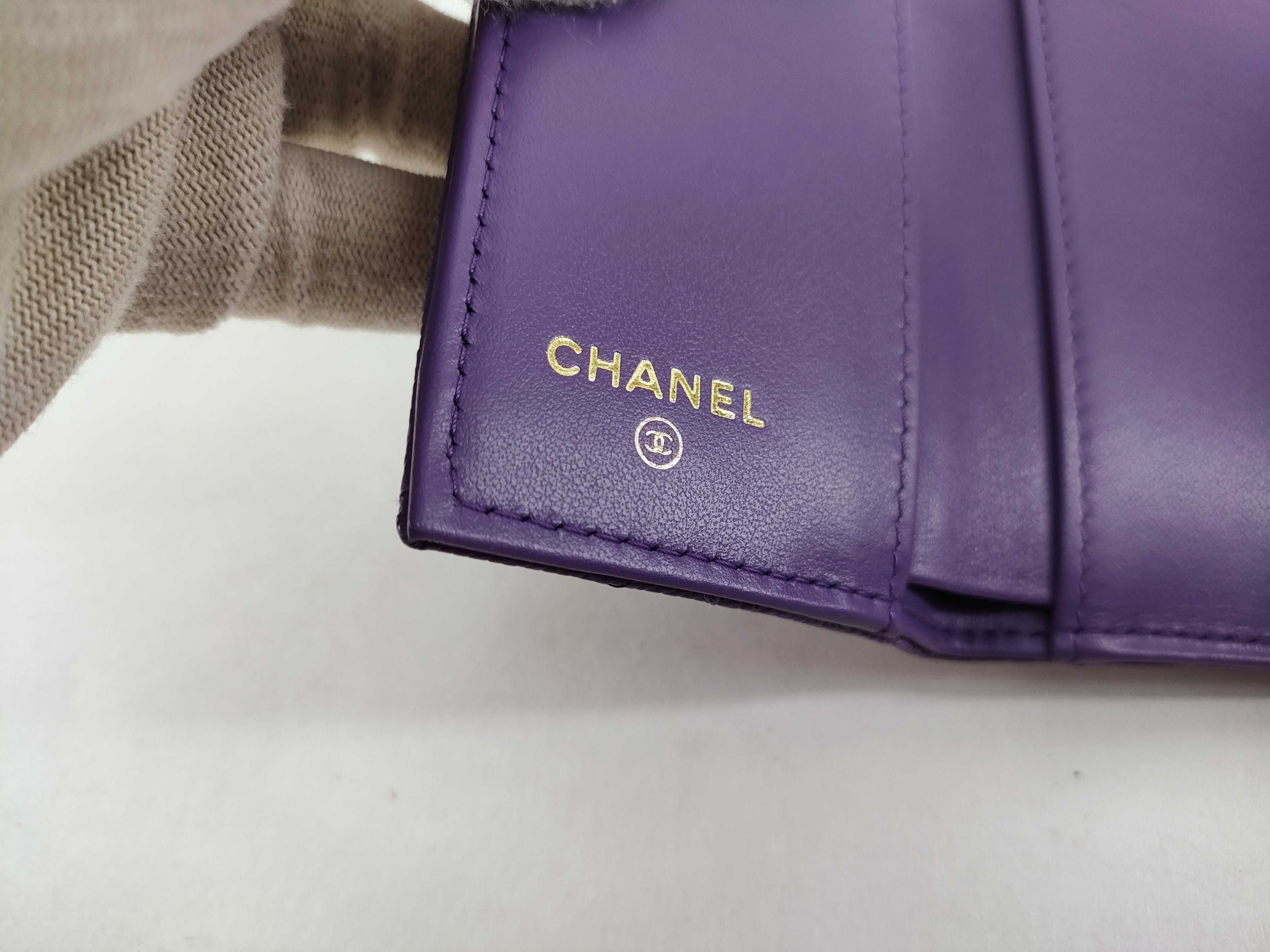 Caviar Skin Coco Mark Compact Wallet — view 10