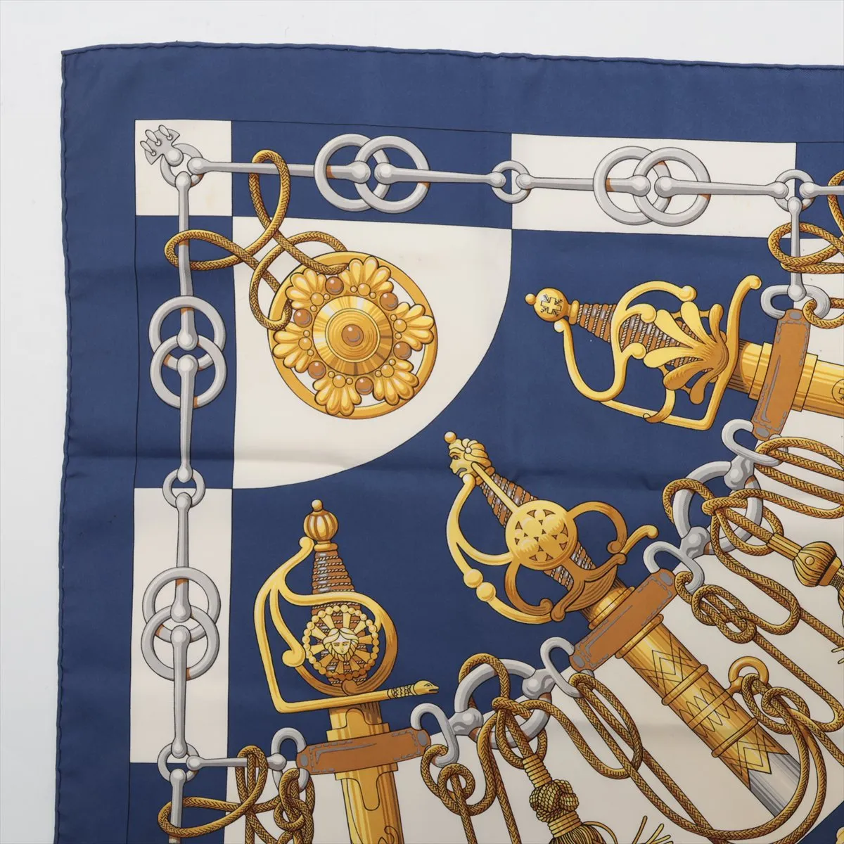 Carre 90 Cliquetis (sword pattern) scarf, silk, navy. — view 2