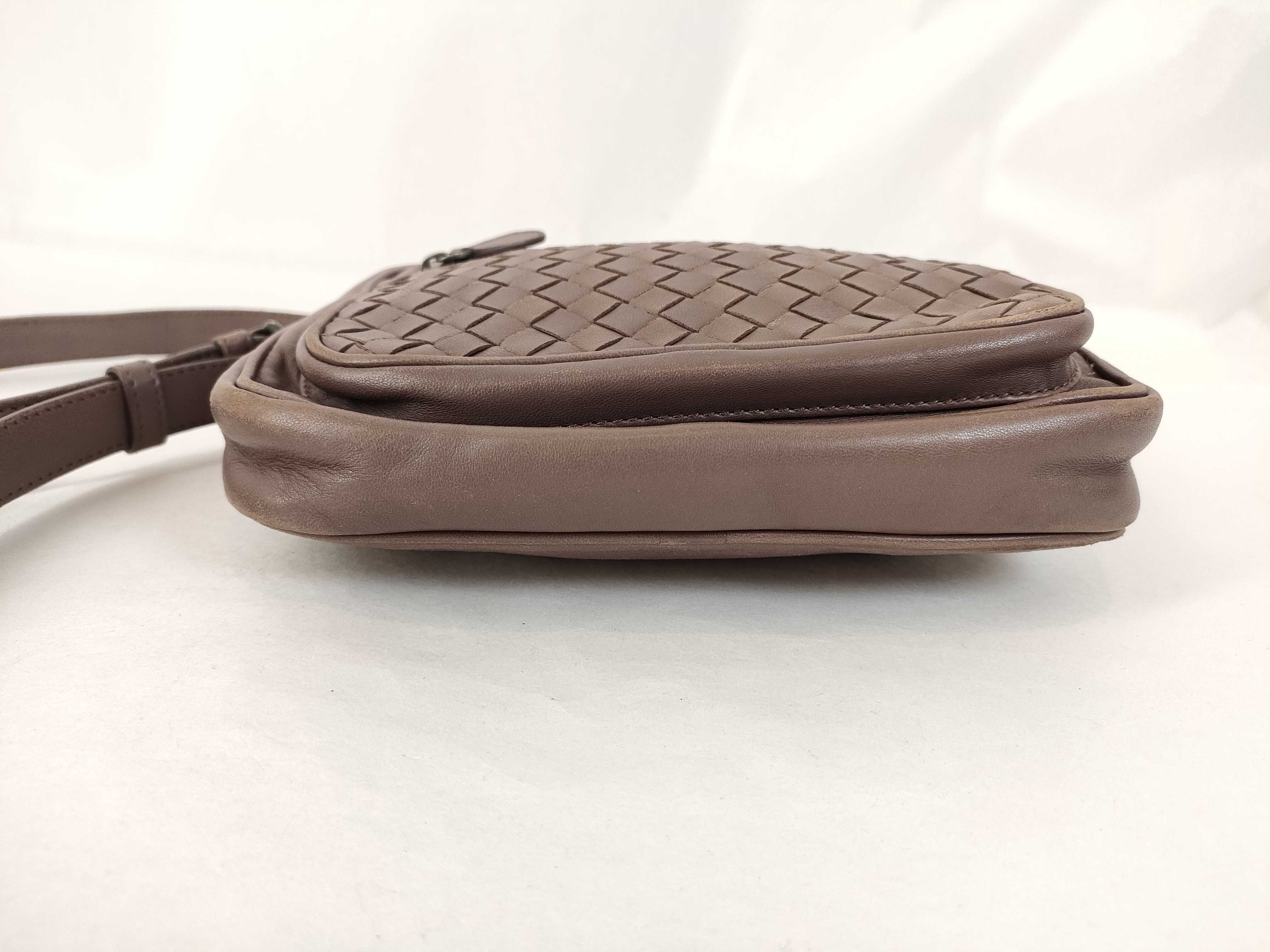 Intrecciato Bottega Veneta Shoulder Bag — view 7