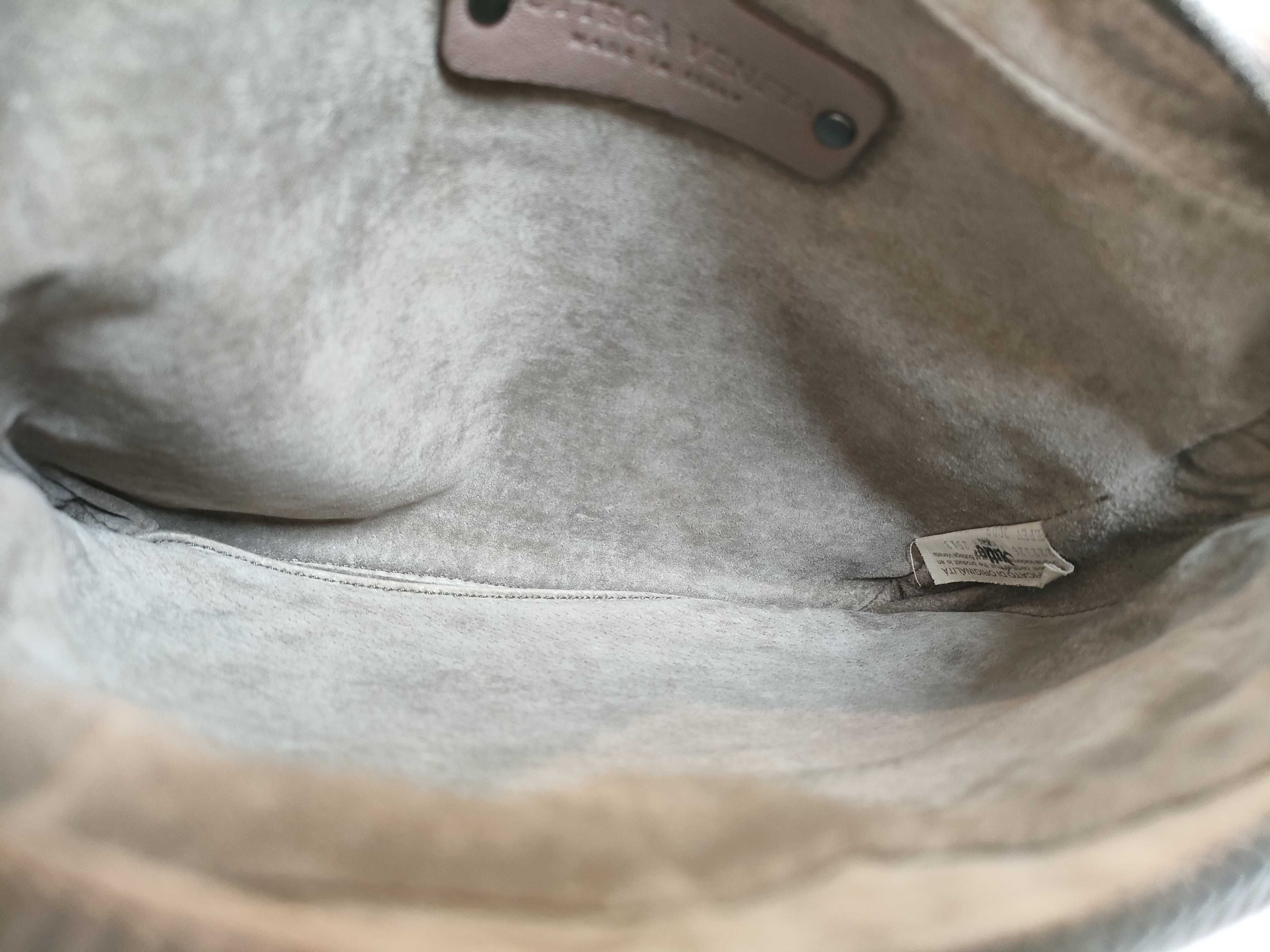 Intrecciato Bottega Veneta Shoulder Bag — view 9
