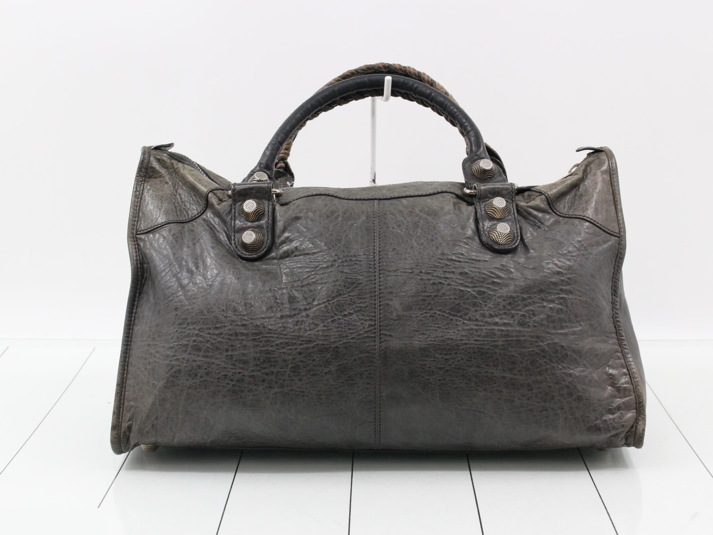 Classic handbag — view 2