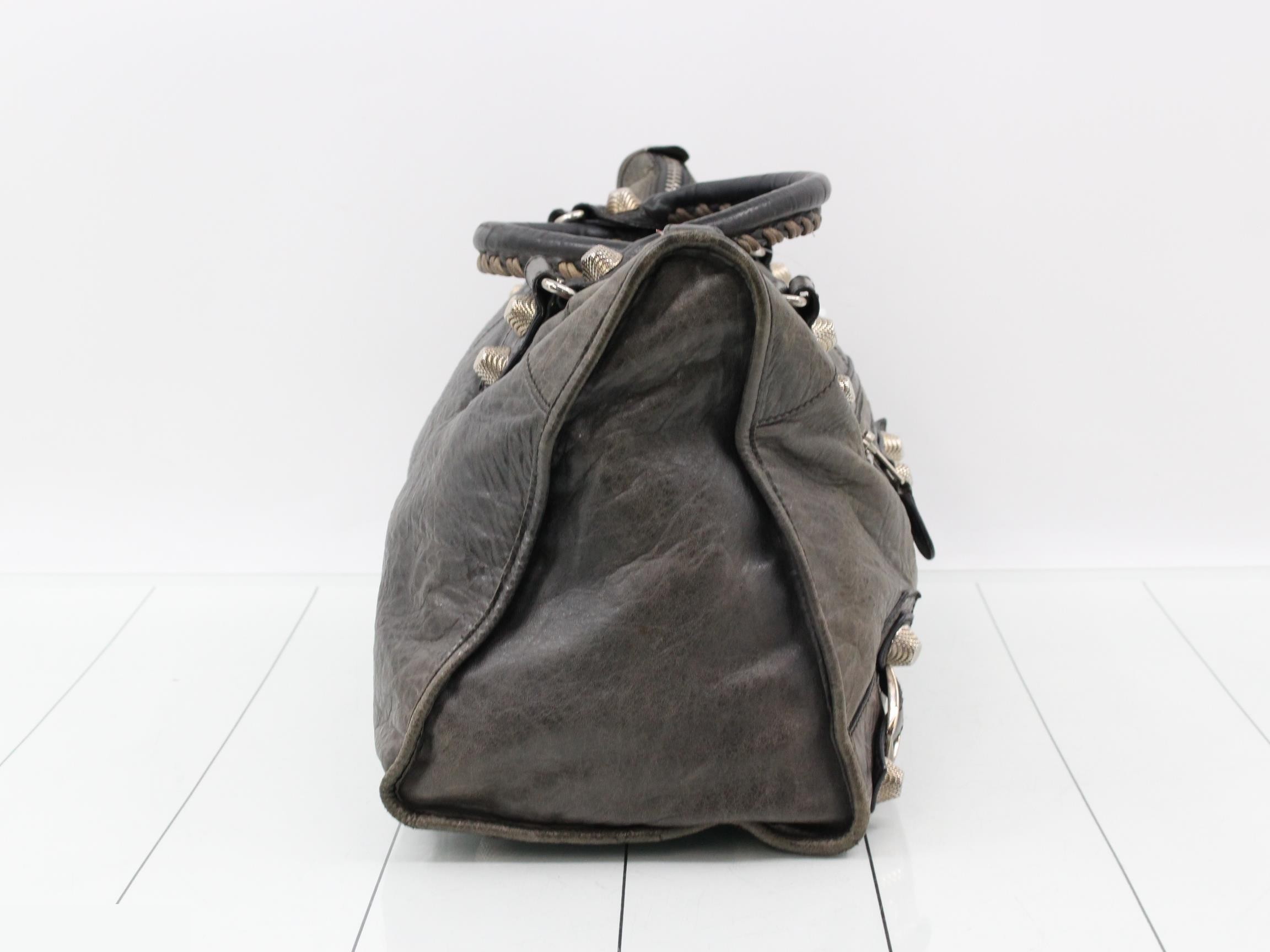 Classic handbag — view 4