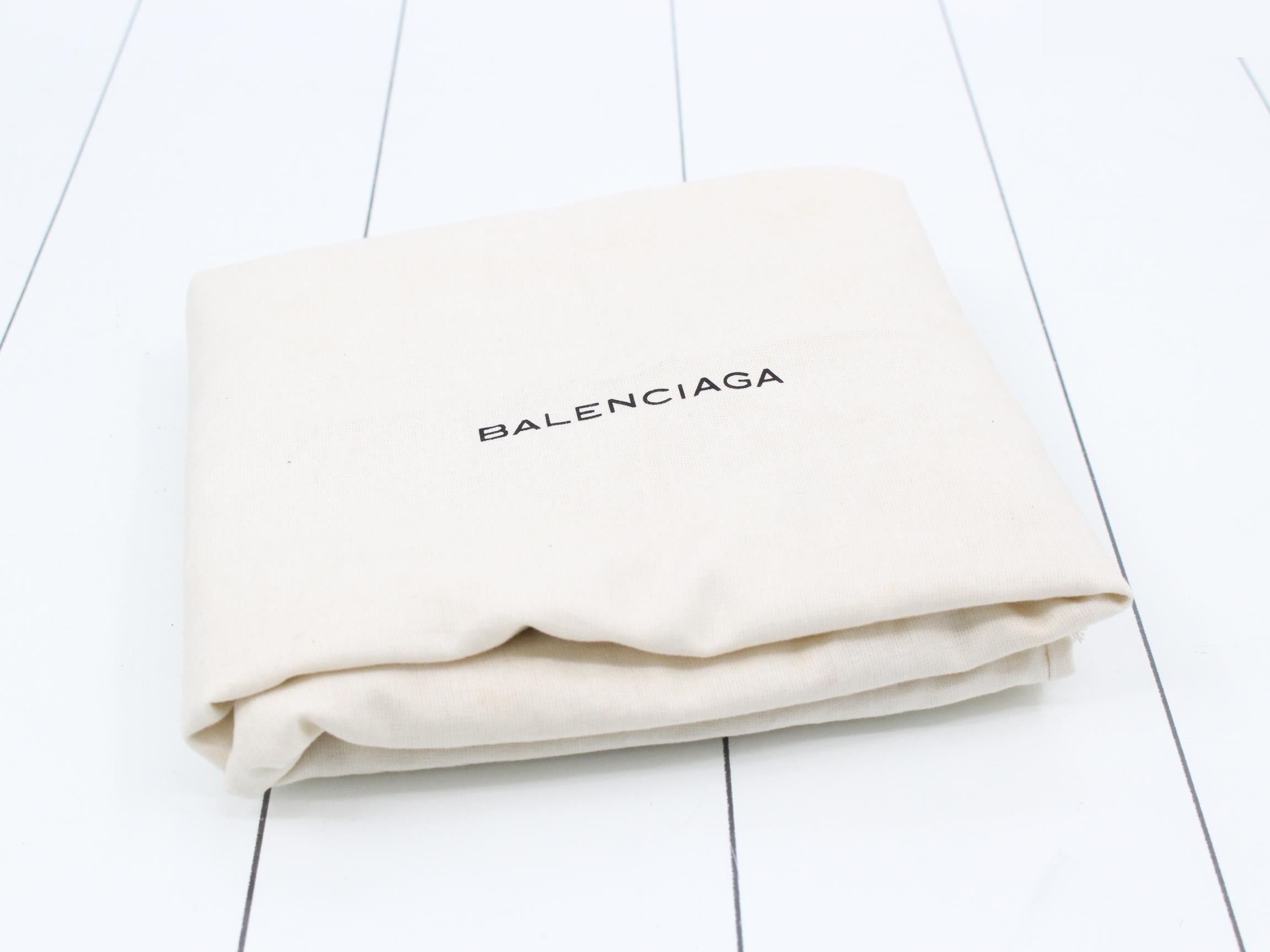 Classic handbag — view 7