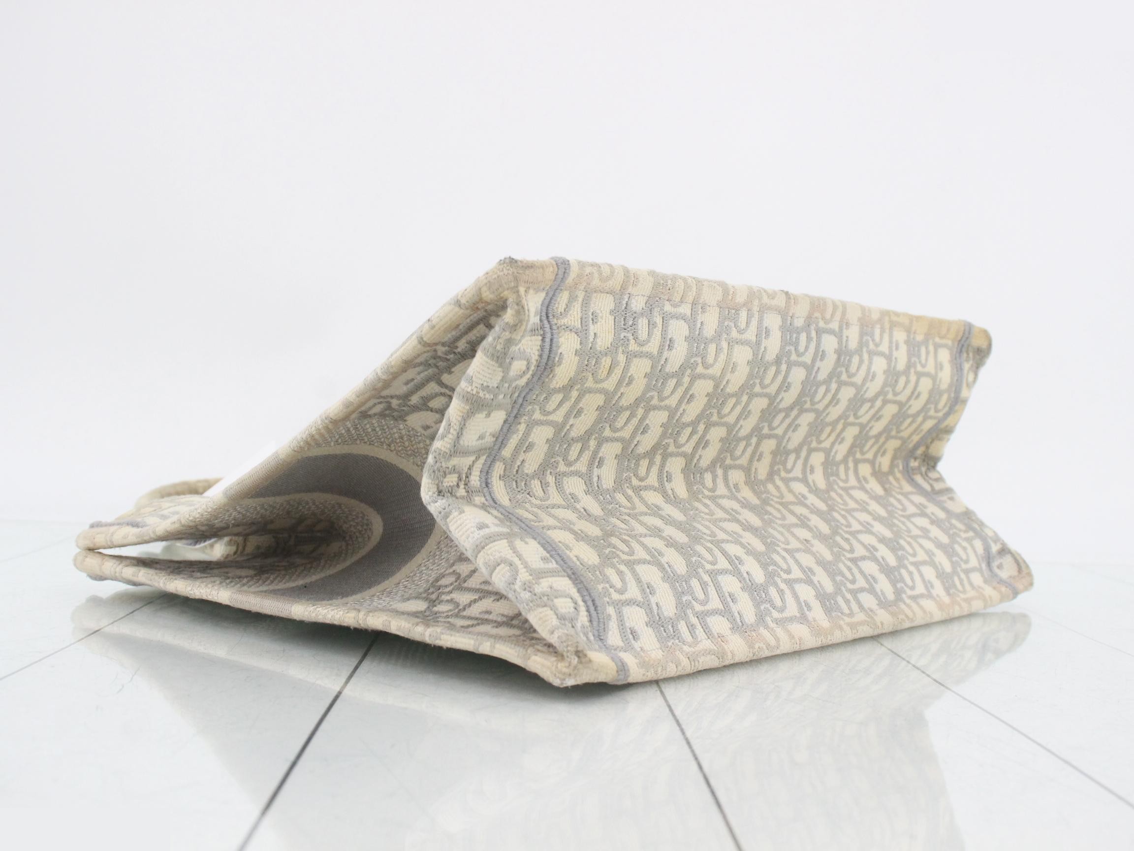 Book Tote Medium Jacquard Gray — view 5