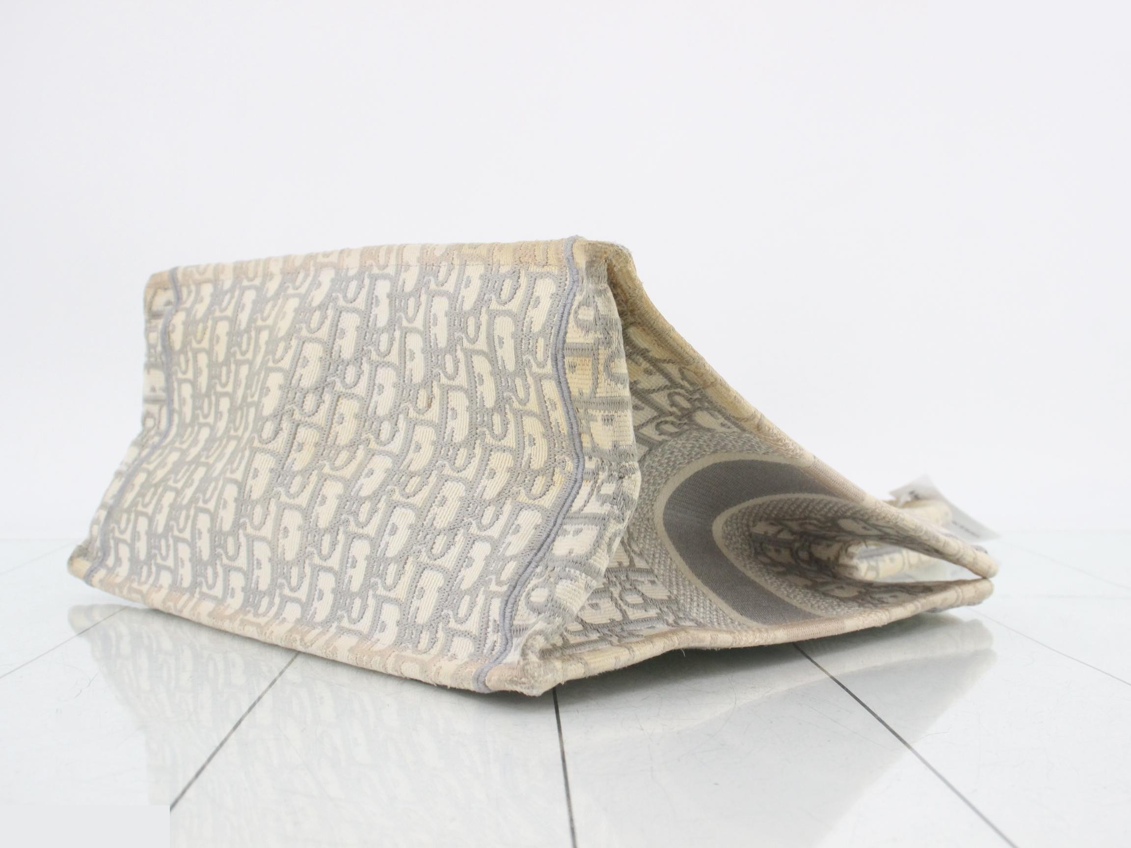 Book Tote Medium Jacquard Gray — view 6