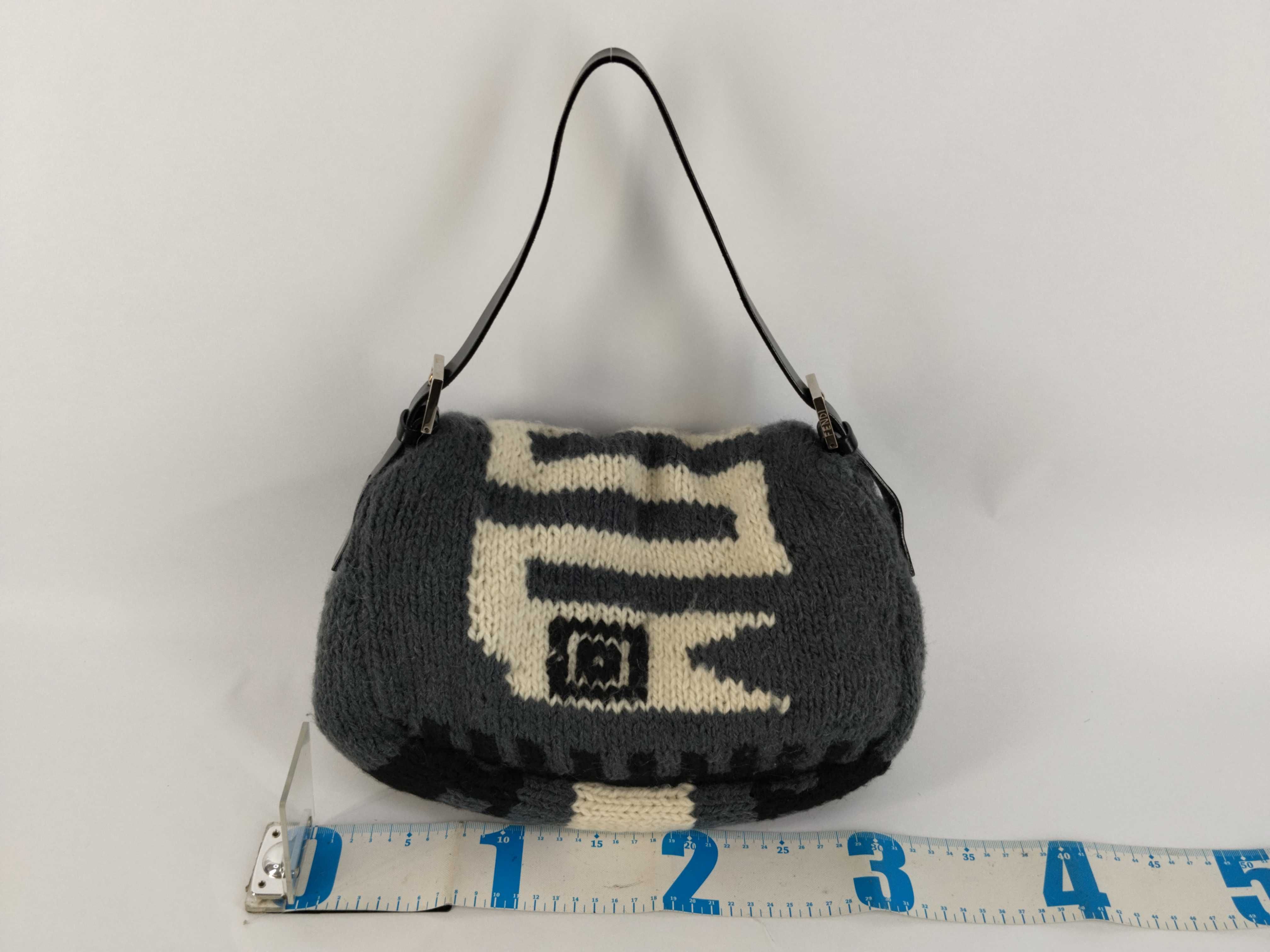 Mamma Fendi Mamma Bucket Knit Wool One-Shoulder Bag Dust Bag Shoulder Bag — view 2
