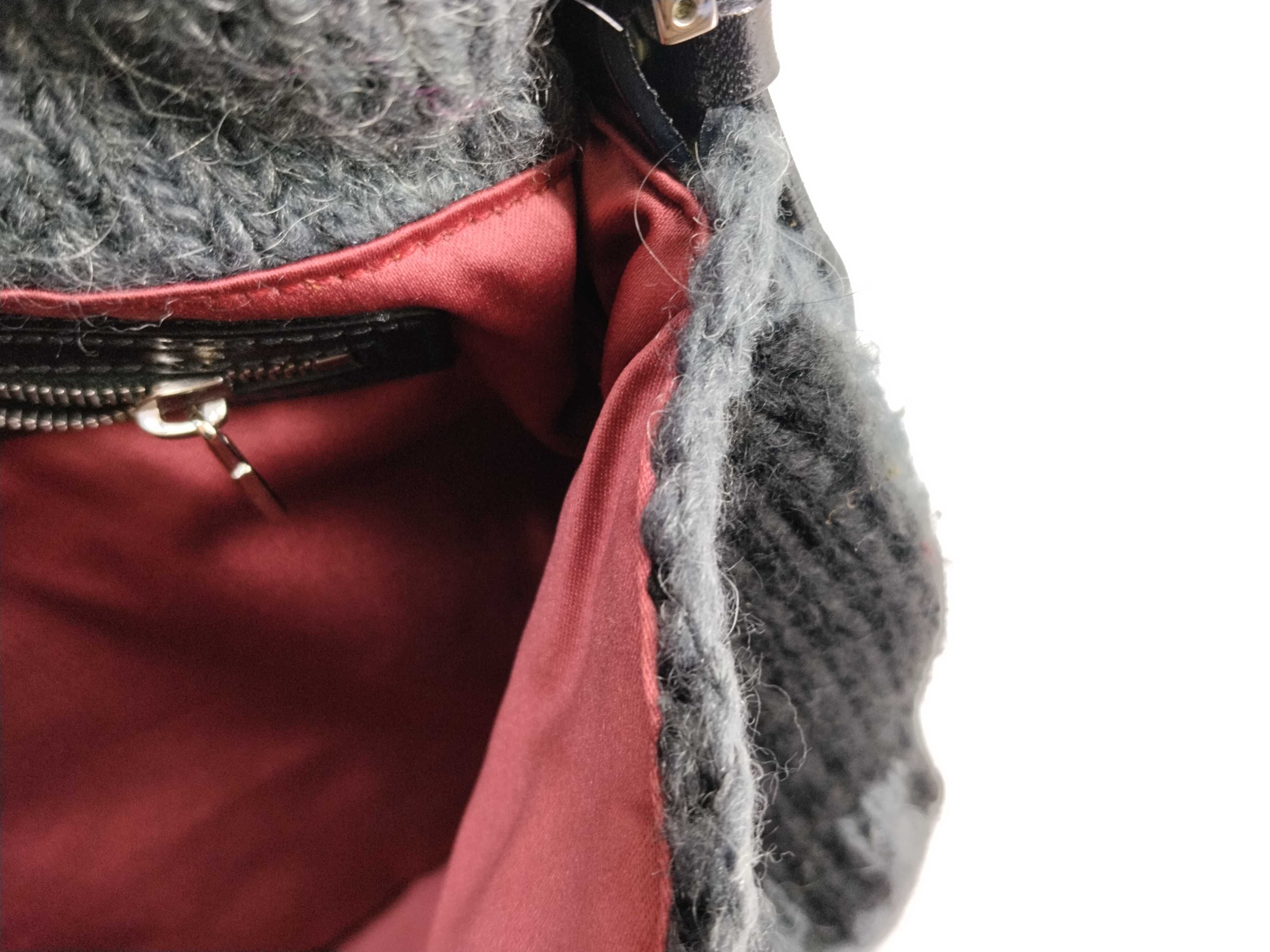 Mamma Fendi Mamma Bucket Knit Wool One-Shoulder Bag Dust Bag Shoulder Bag — view 11