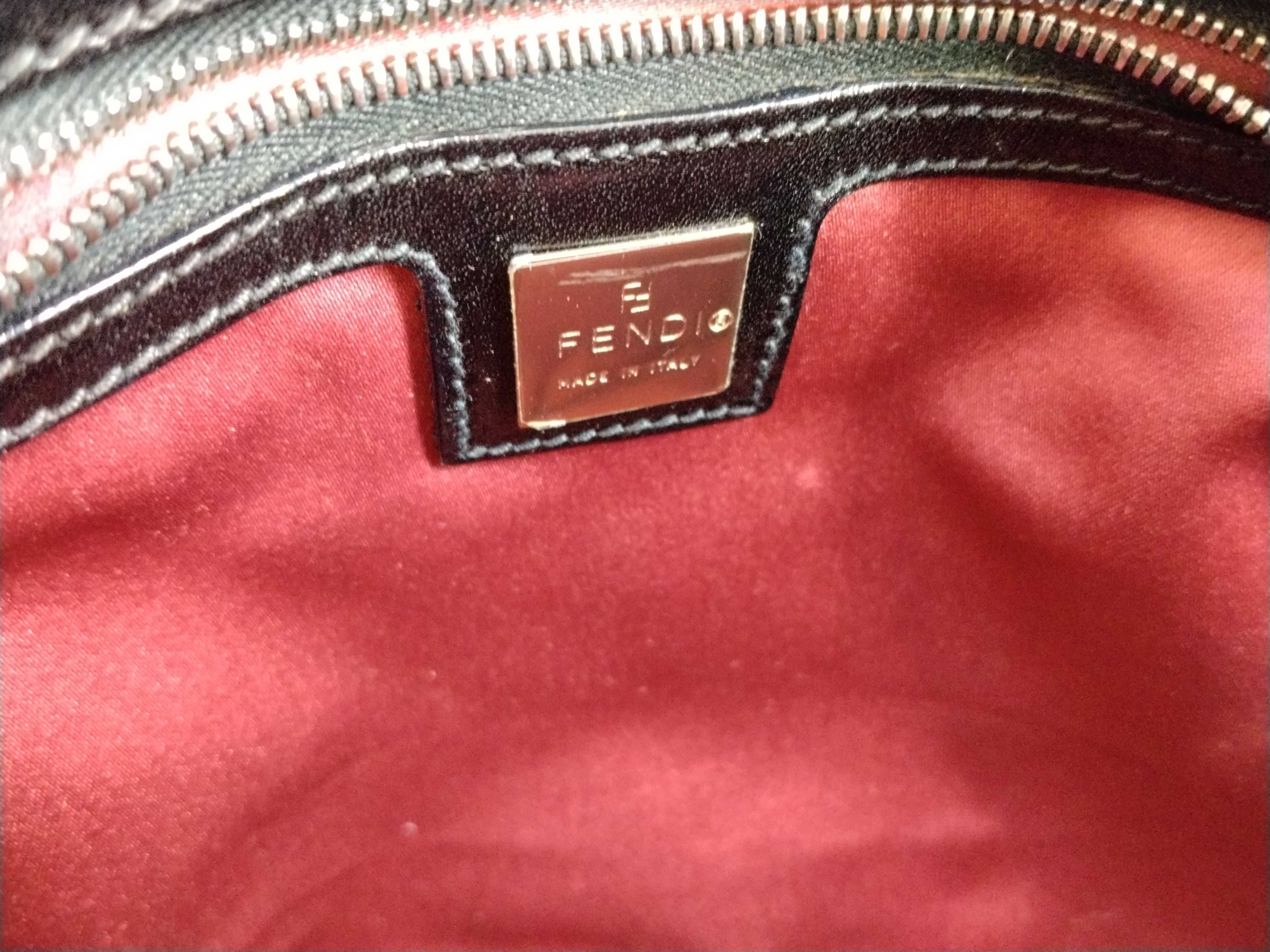 Mamma Fendi Mamma Bucket Knit Wool One-Shoulder Bag Dust Bag Shoulder Bag — view 12