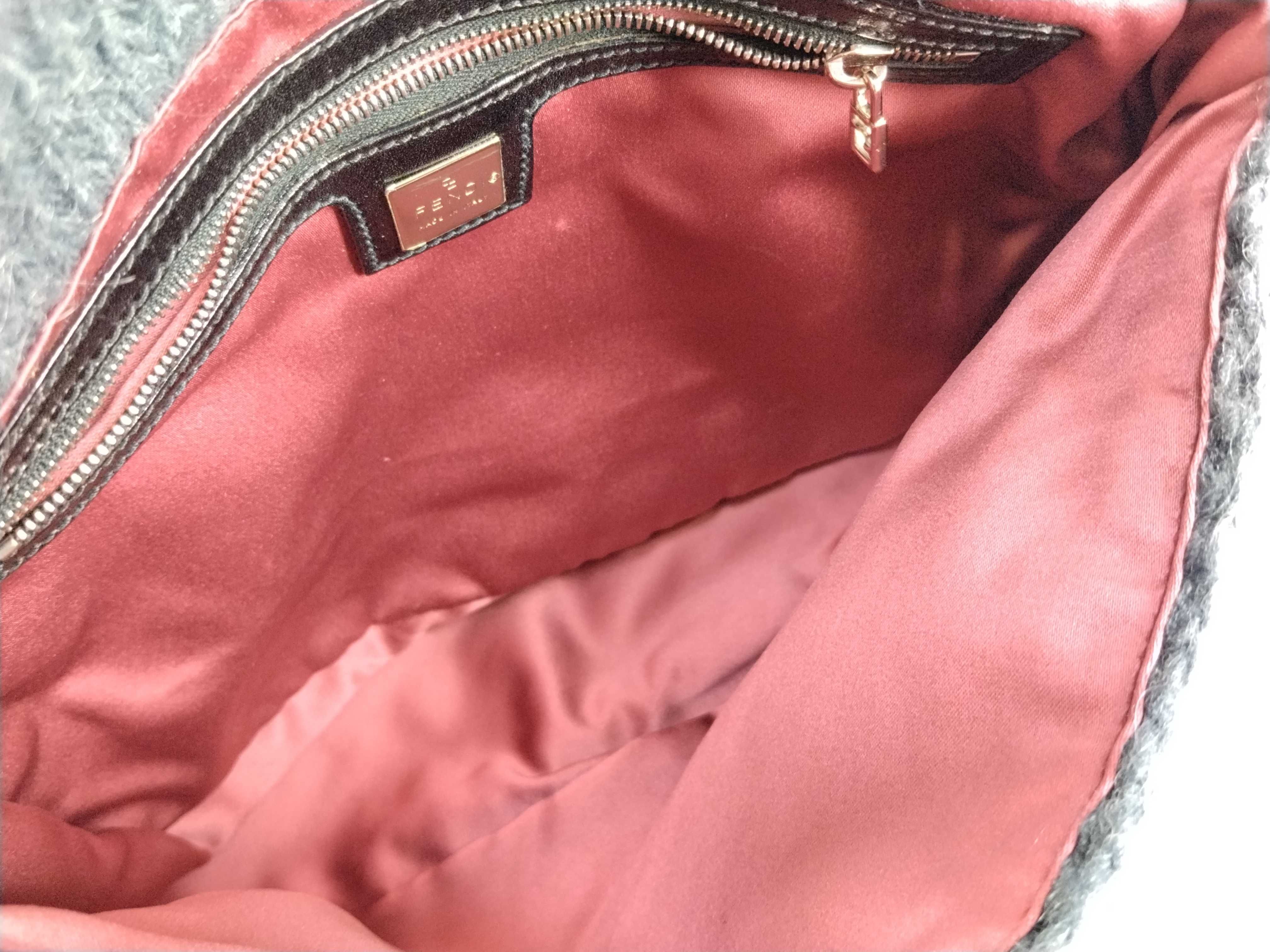 Mamma Fendi Mamma Bucket Knit Wool One-Shoulder Bag Dust Bag Shoulder Bag — view 10