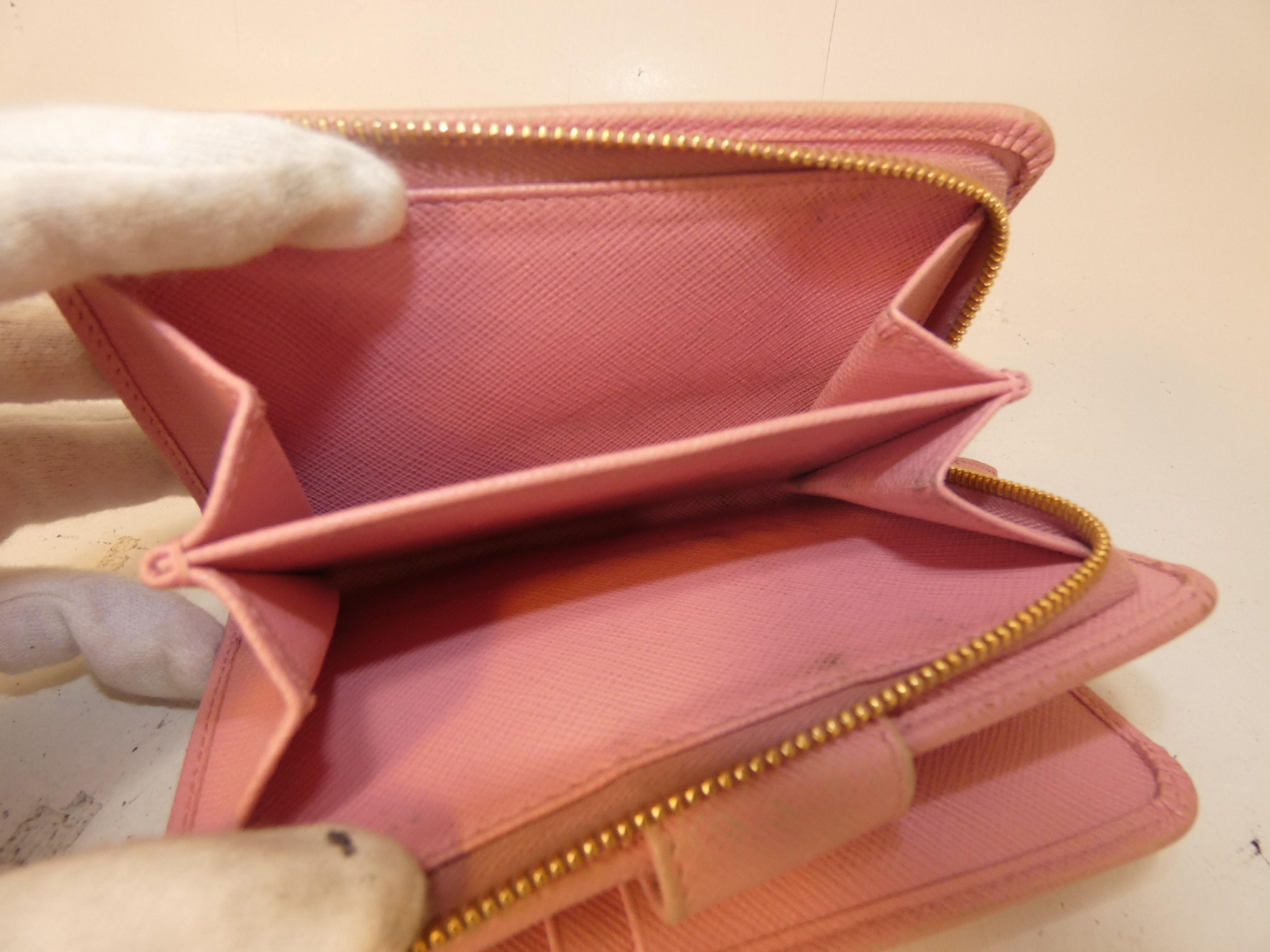 Saffiano Logo Folding Wallet — view 8