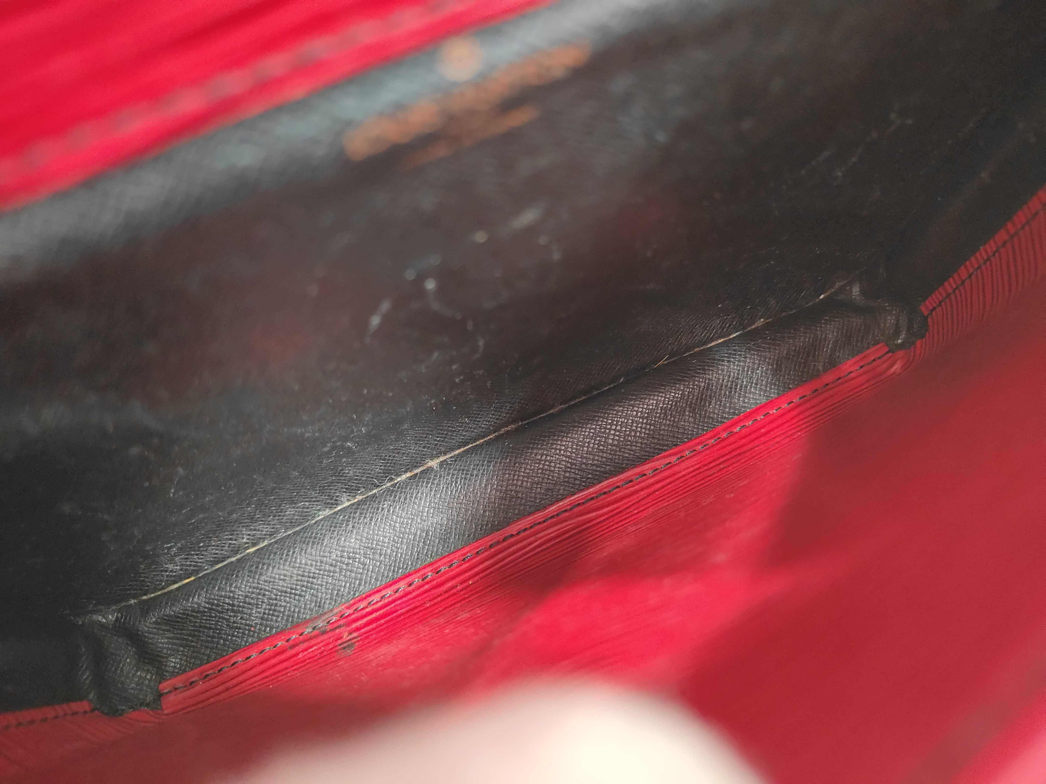 Epi Leather Cartouchiere Shoulder Bag — view 11