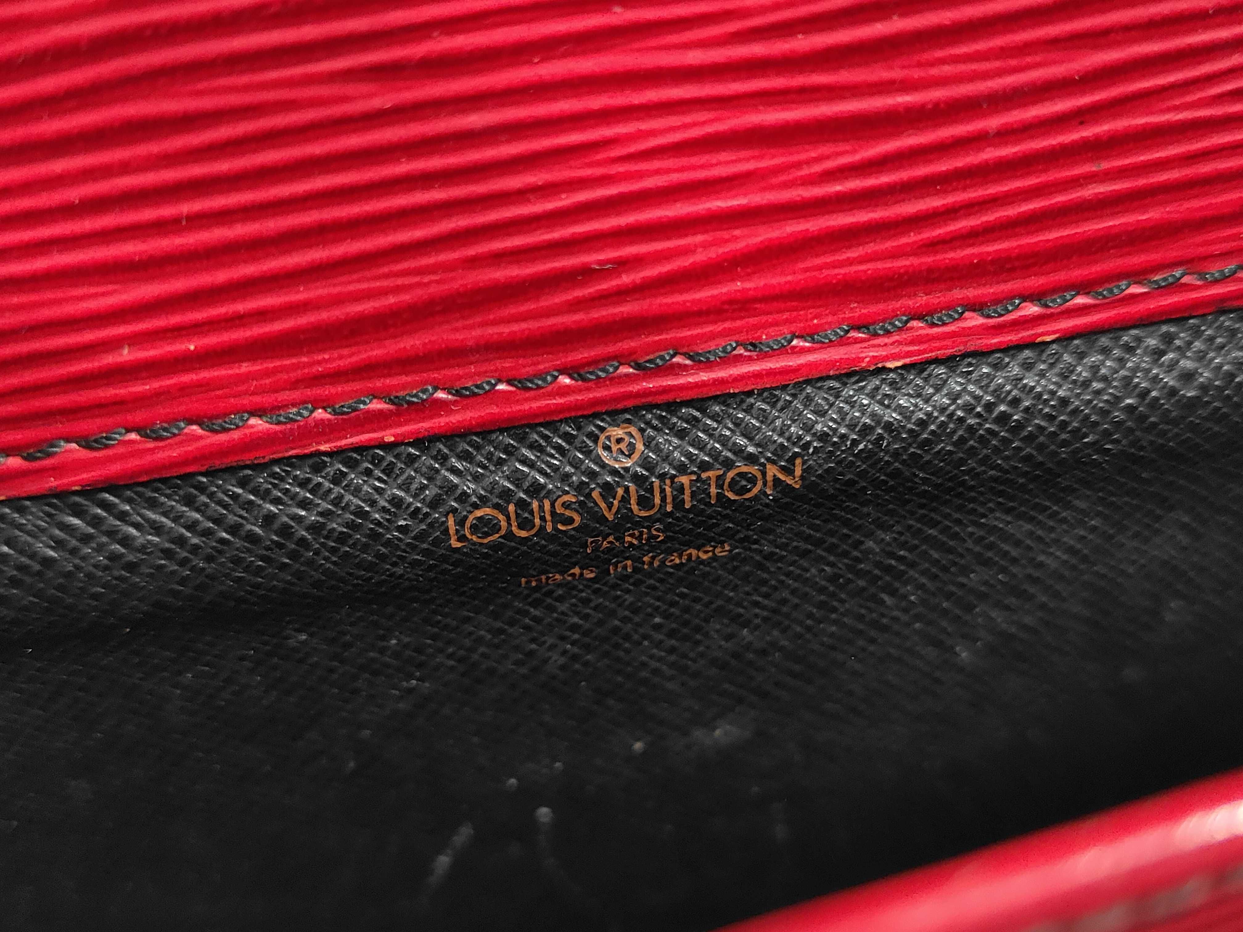 Epi Leather Cartouchiere Shoulder Bag — view 10