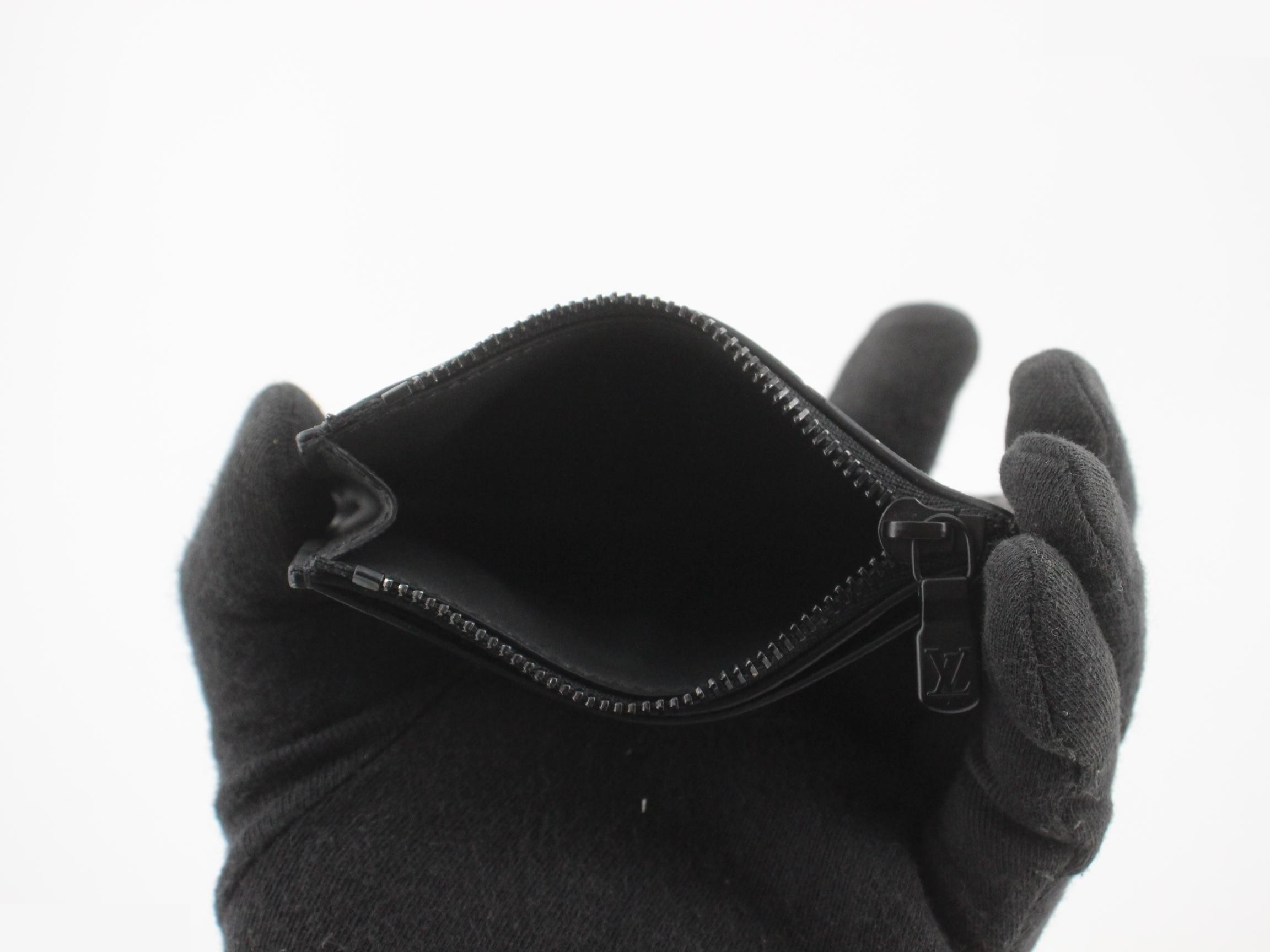 M82245 Compact Card Holder — view 4