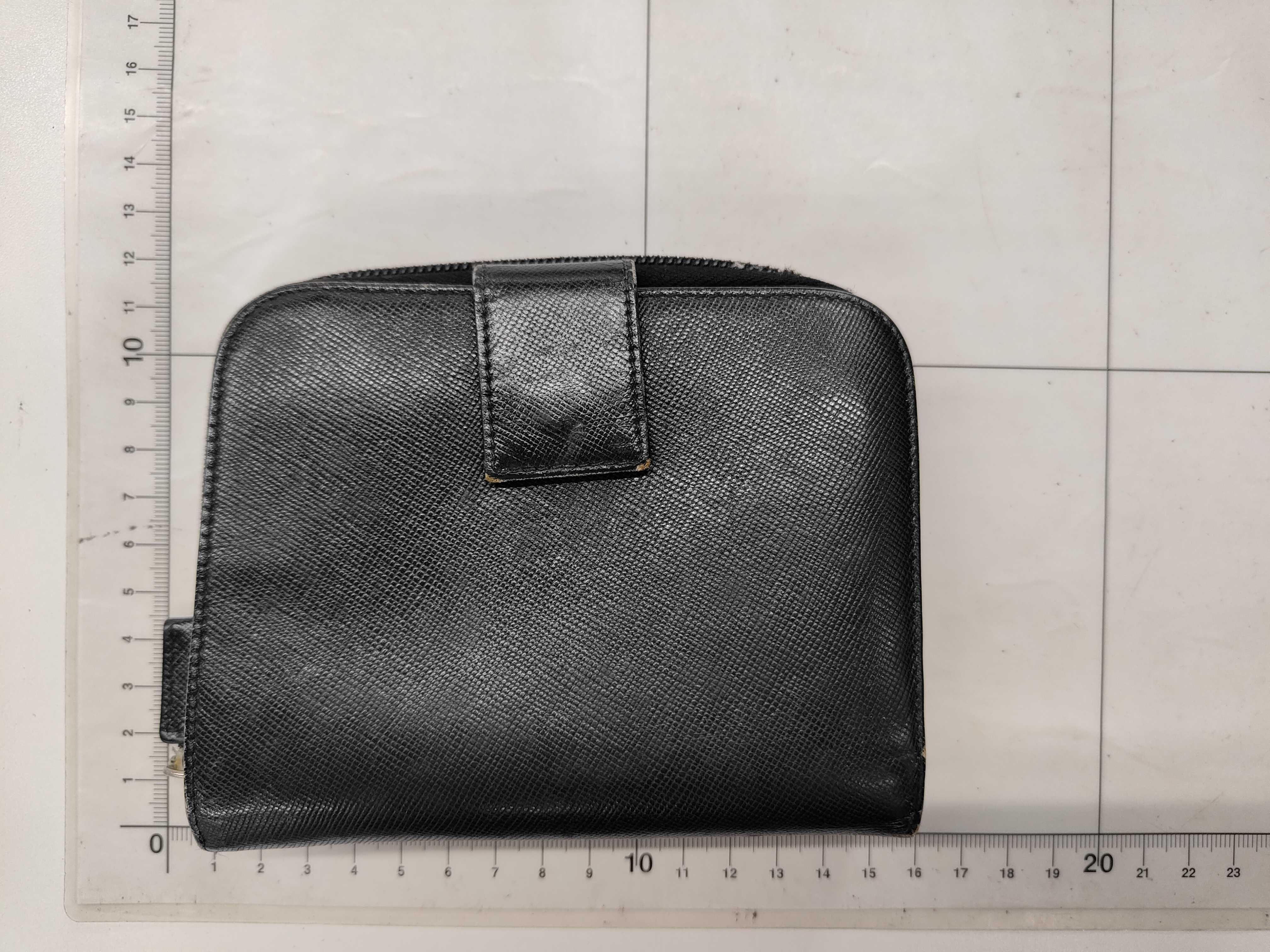 wallet — view 2