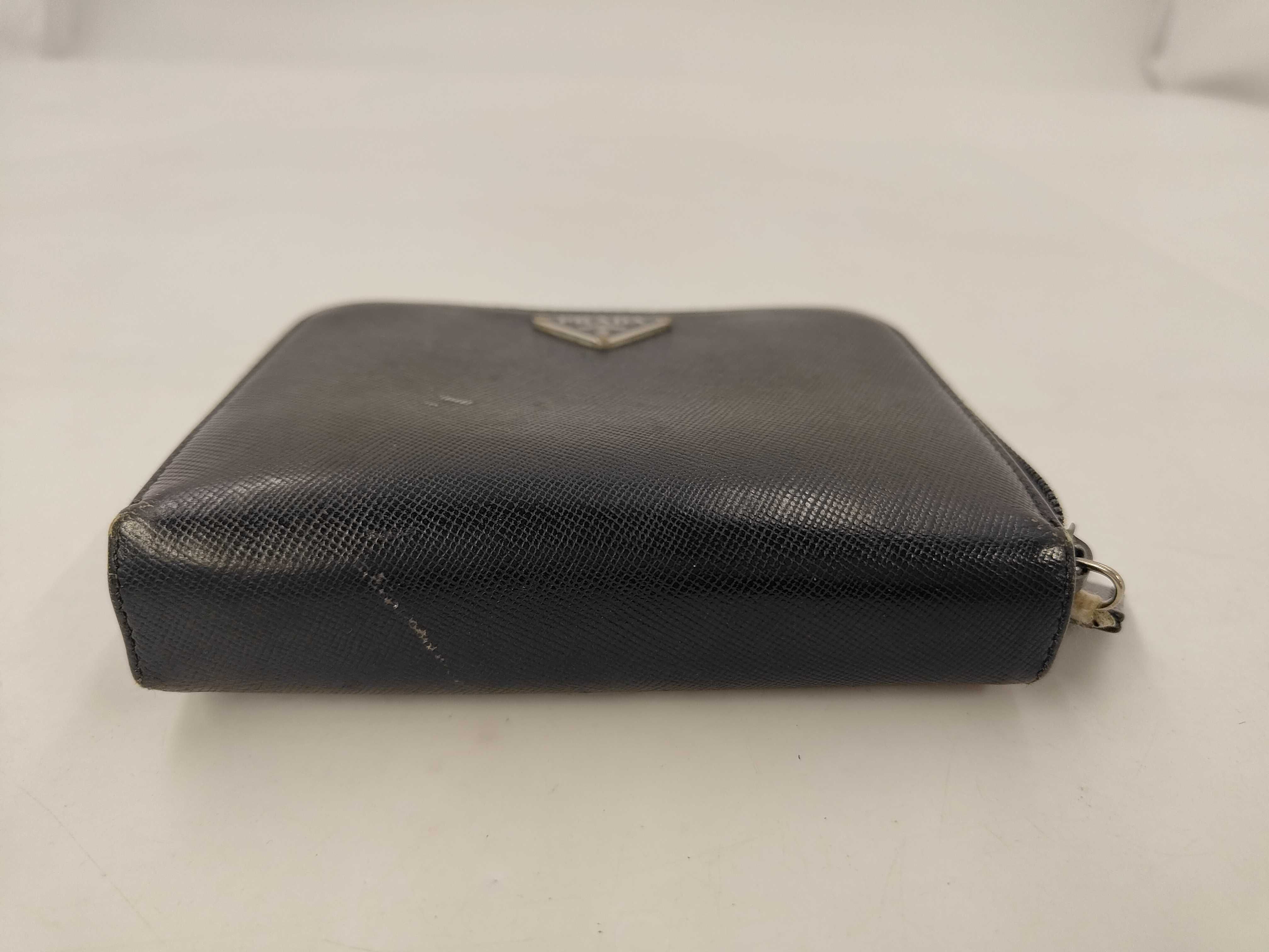 wallet — view 3