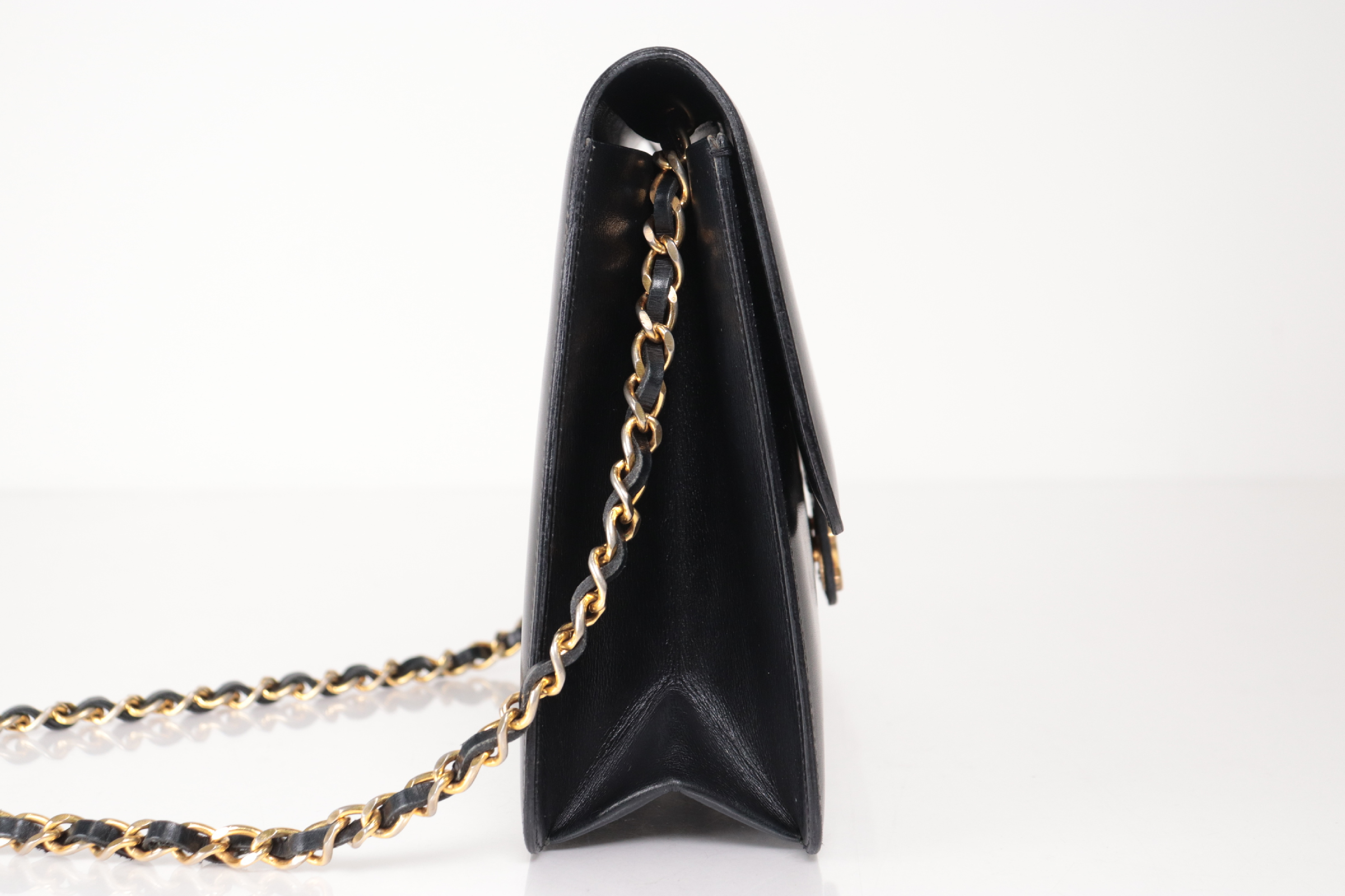 Push-Lock 22 Leather Chain Shoulder Bag (Serial Number 3) — view 5