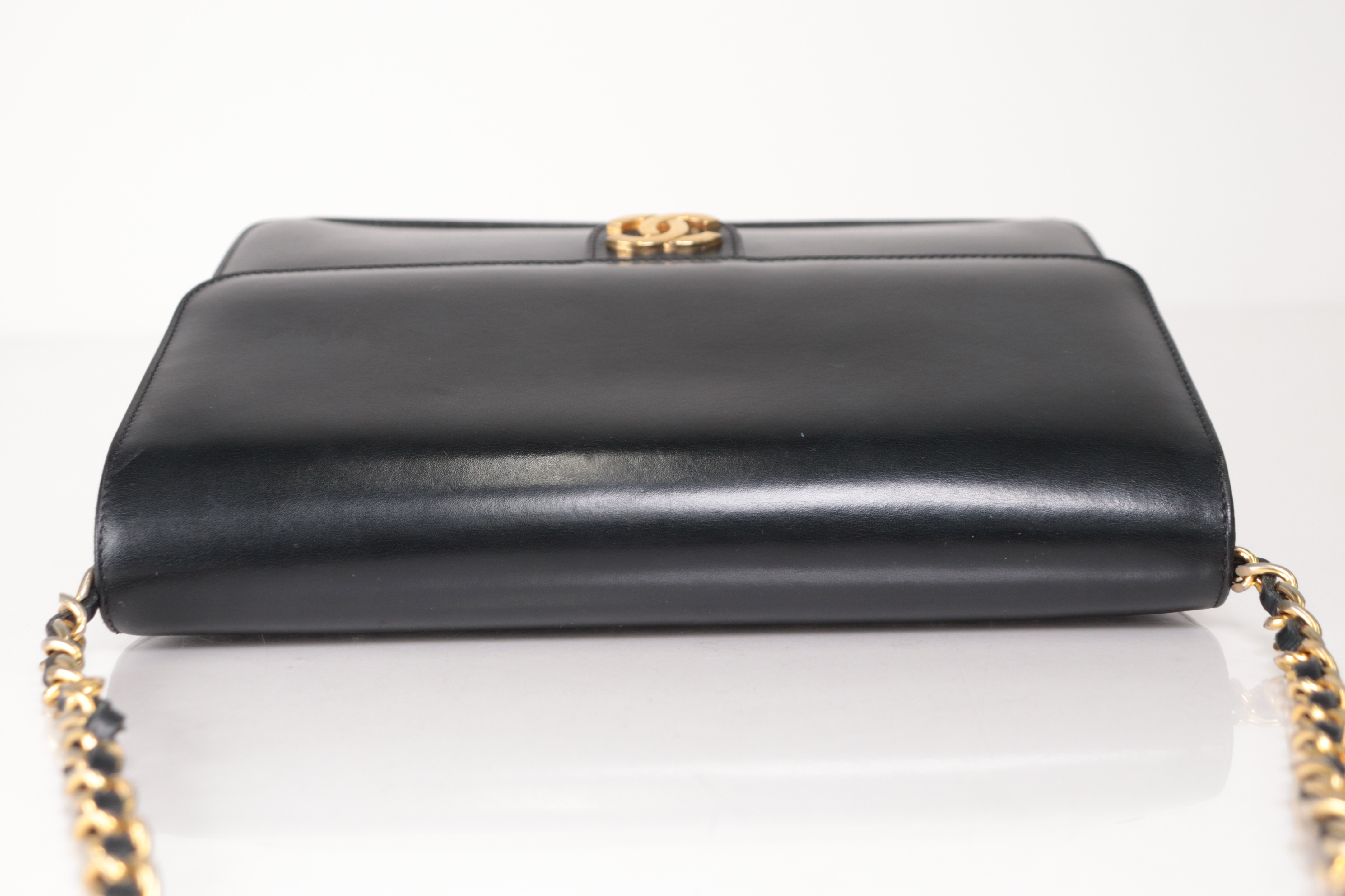 Push-Lock 22 Leather Chain Shoulder Bag (Serial Number 3) — view 6