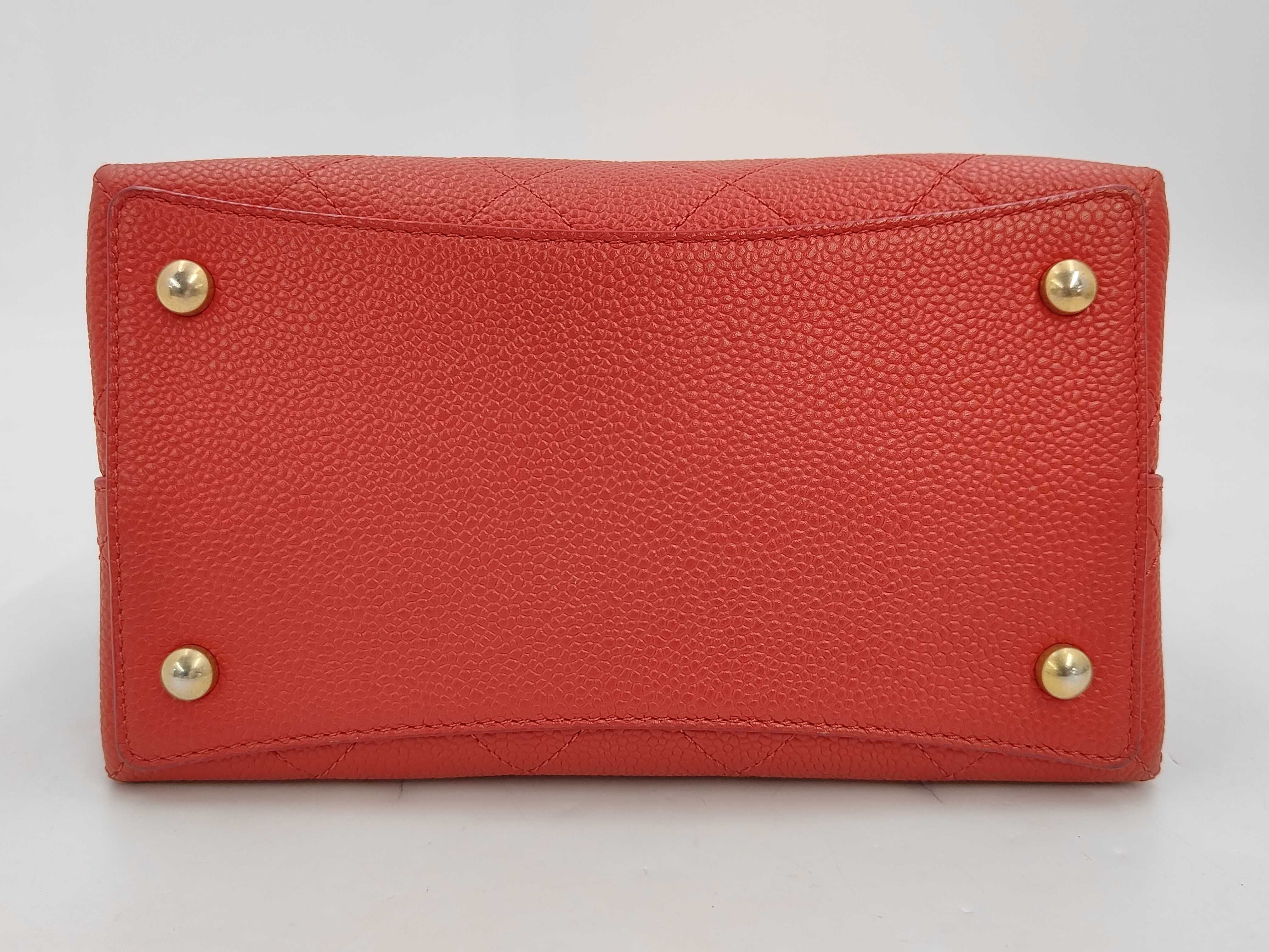 Matelassé Bucket Shoulder Bag, Series 27, Caviar Red (GD) — view 7