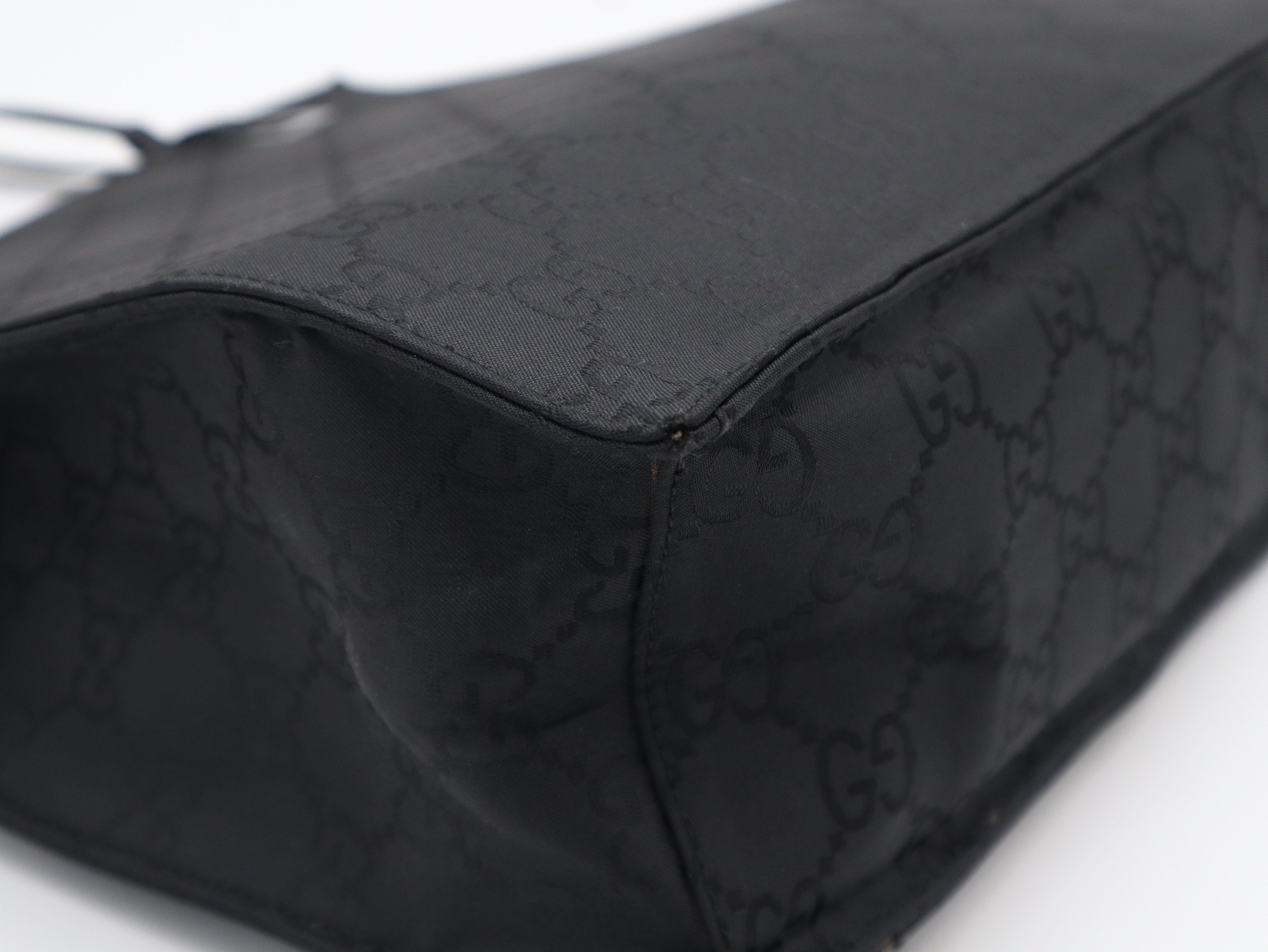 002.1008GG Nylon Tote Bag, Black, with Dust Bag. — view 9