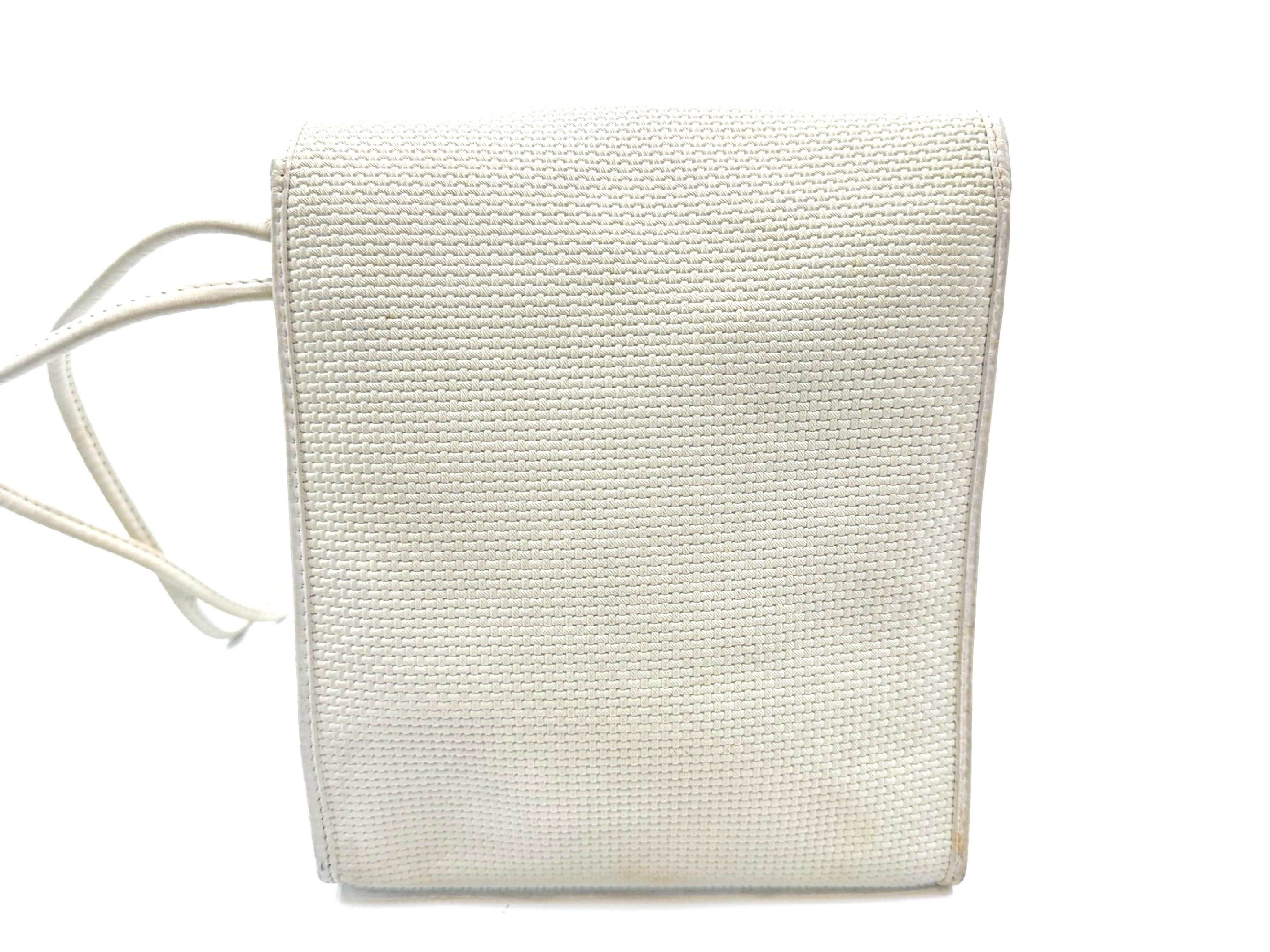 logo gold hardware leather shoulder bag — view 2