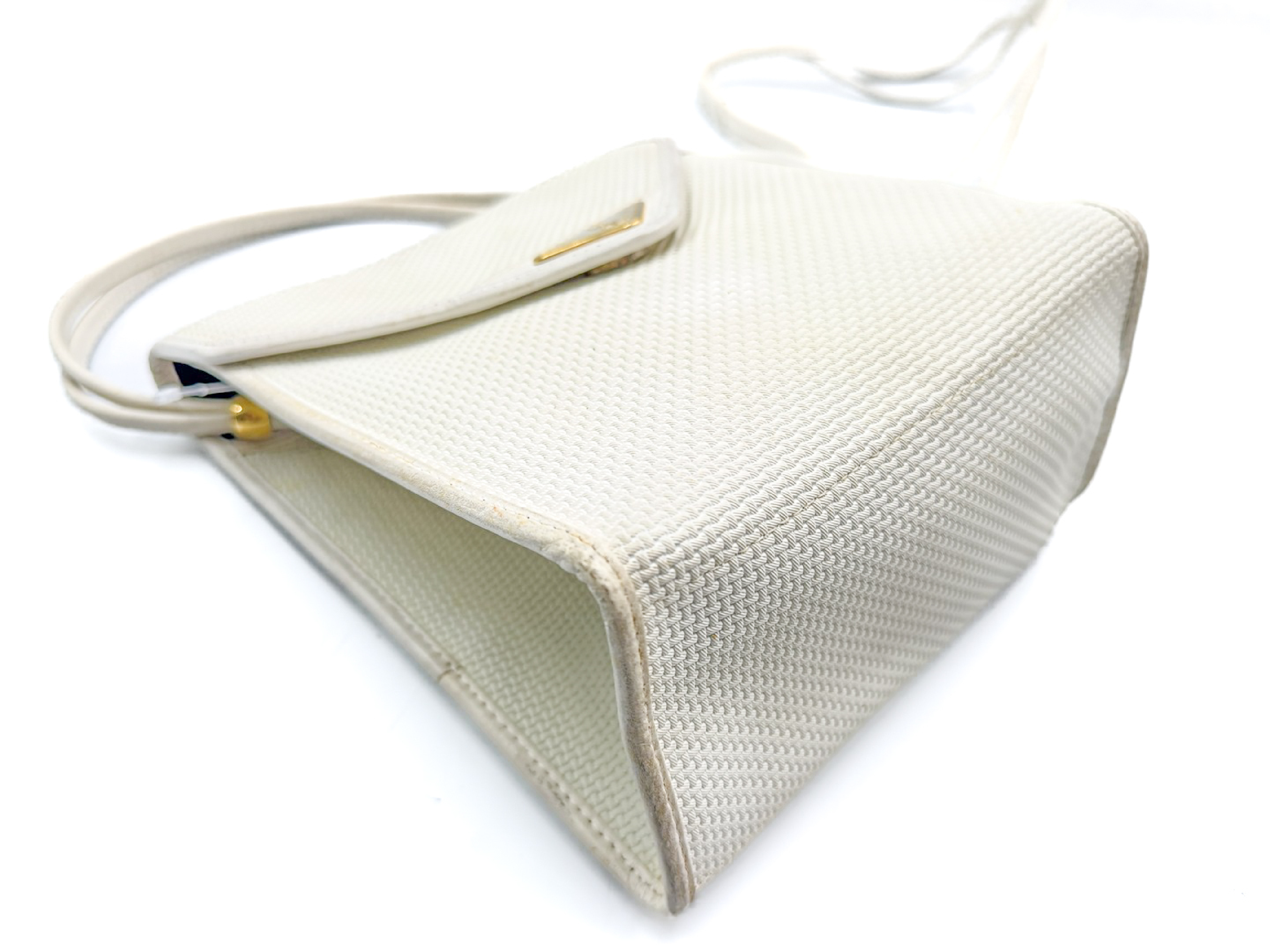 logo gold hardware leather shoulder bag — view 5