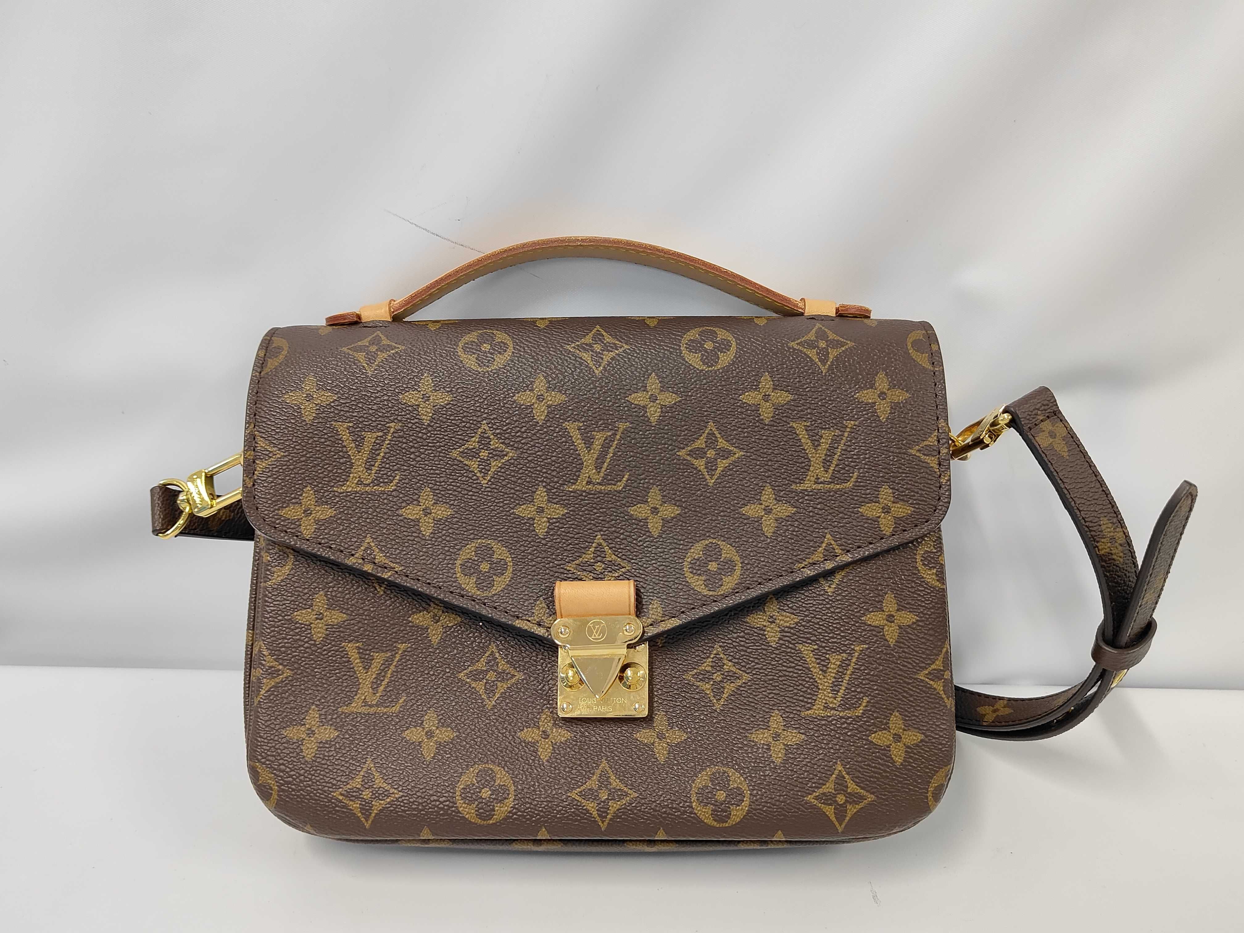 Pochette Metis M44875 Shoulder Bag