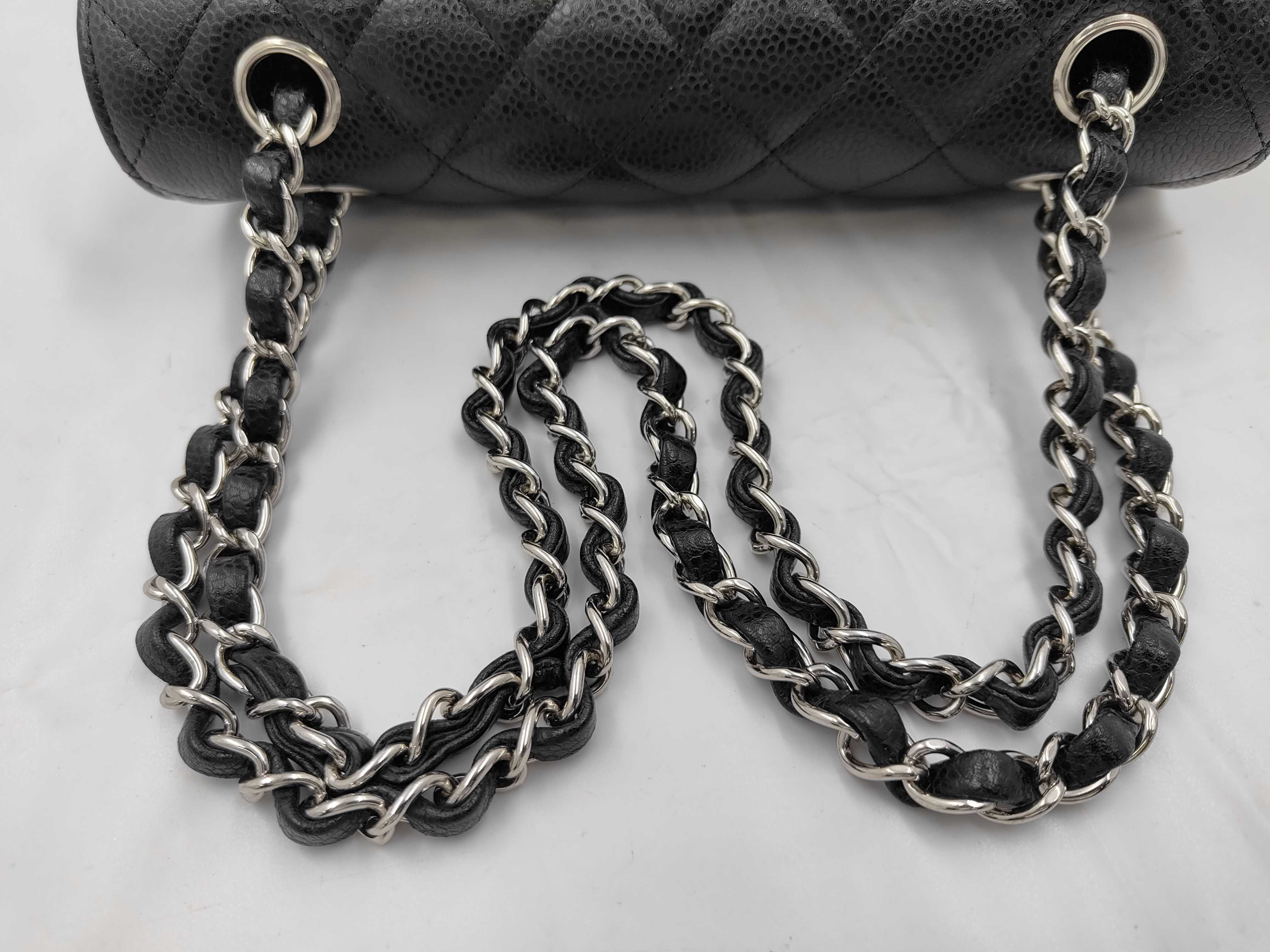 Matelassé Double Flap 23 Caviar Skin Black Serial Number 27 Seal Shoulder Bag — view 3