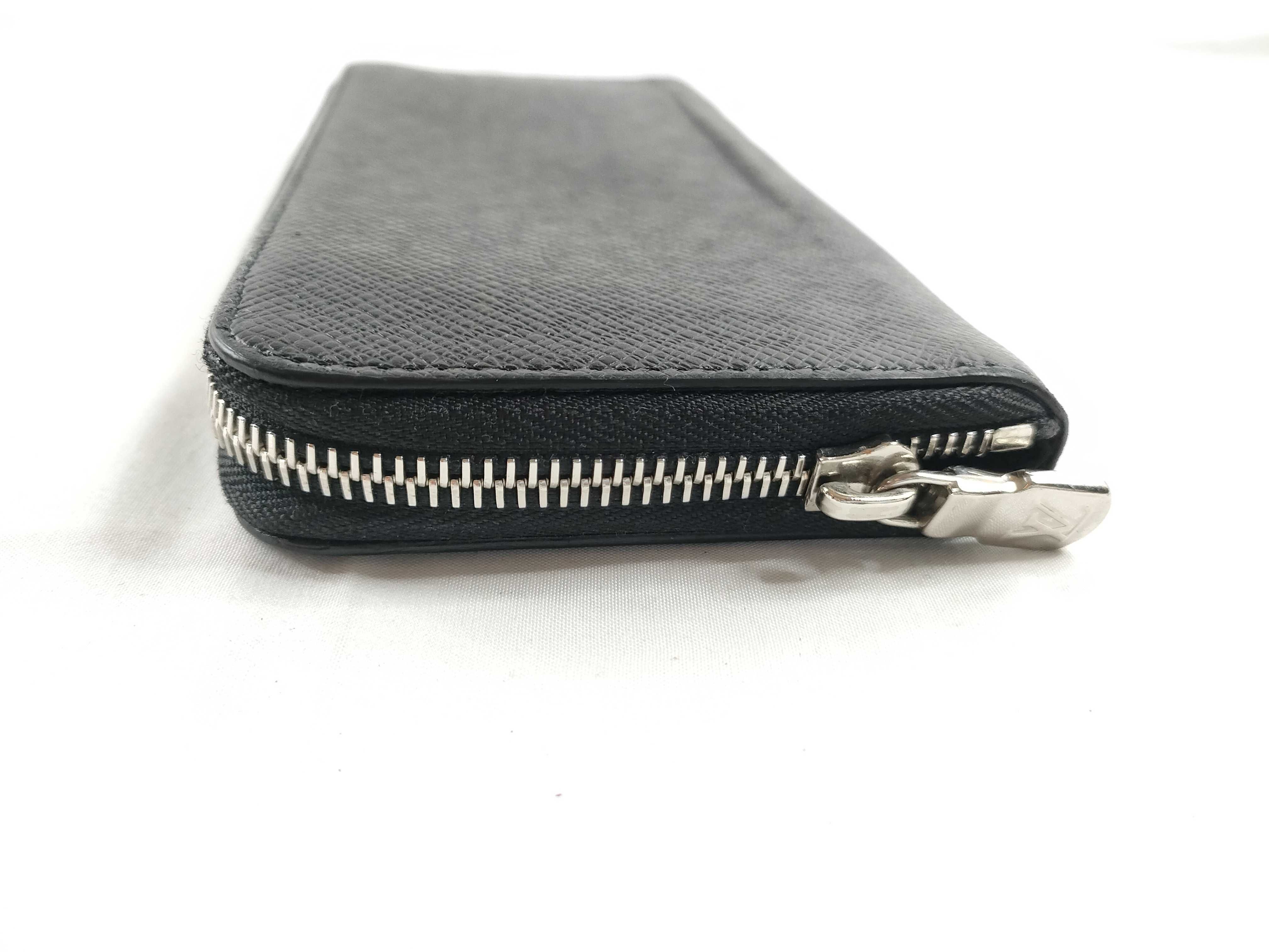 Taiga Zippy Vertical Wallet with IC Tag and Silver Hardware — view 5