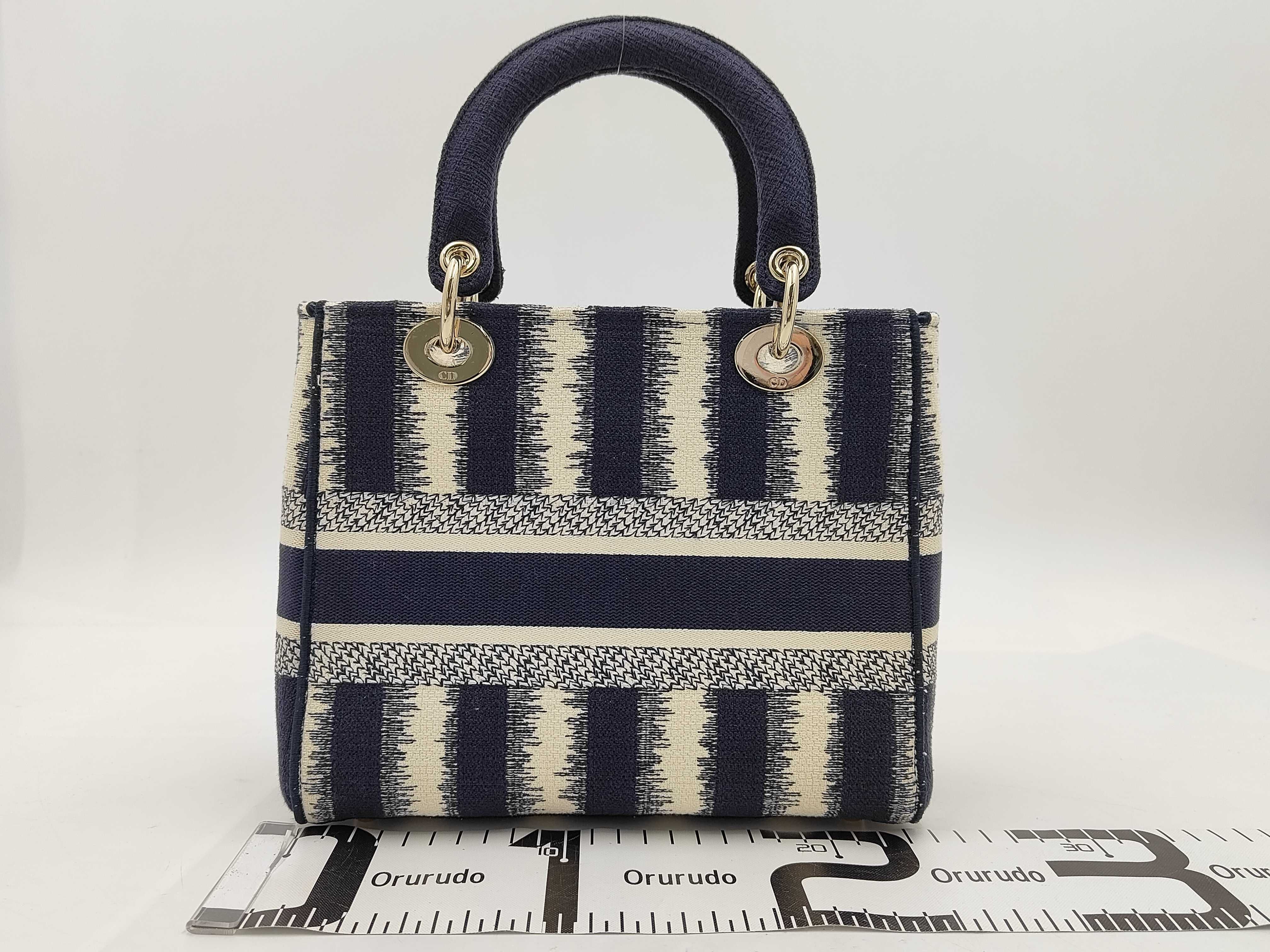 handbag, Lady Dior D-Lite 2-way shoulder bag — view 2