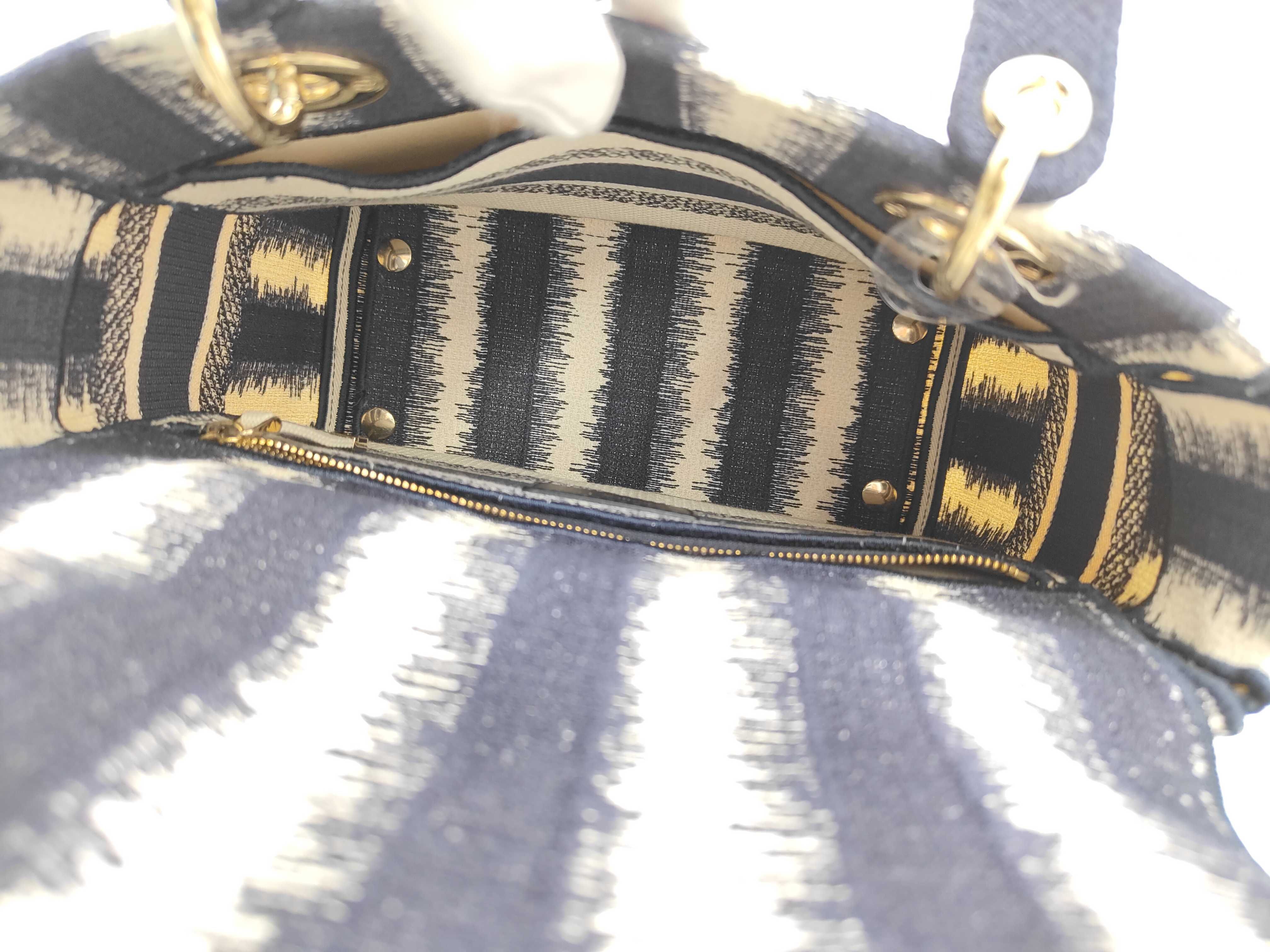 handbag, Lady Dior D-Lite 2-way shoulder bag — view 9