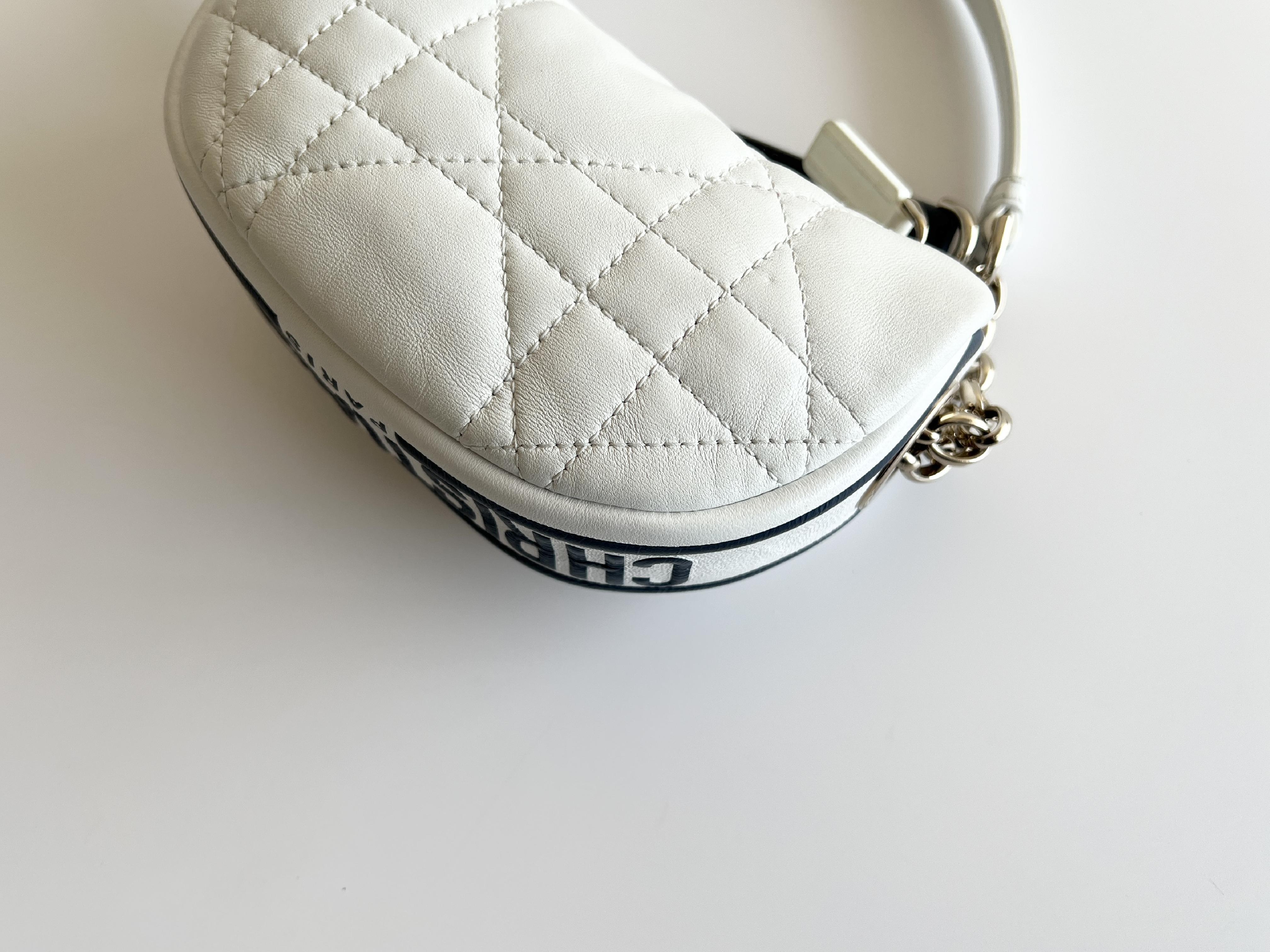Vibe Quilted Leather Lambskin 2way Chain Handbag Shoulder Bag — view 12