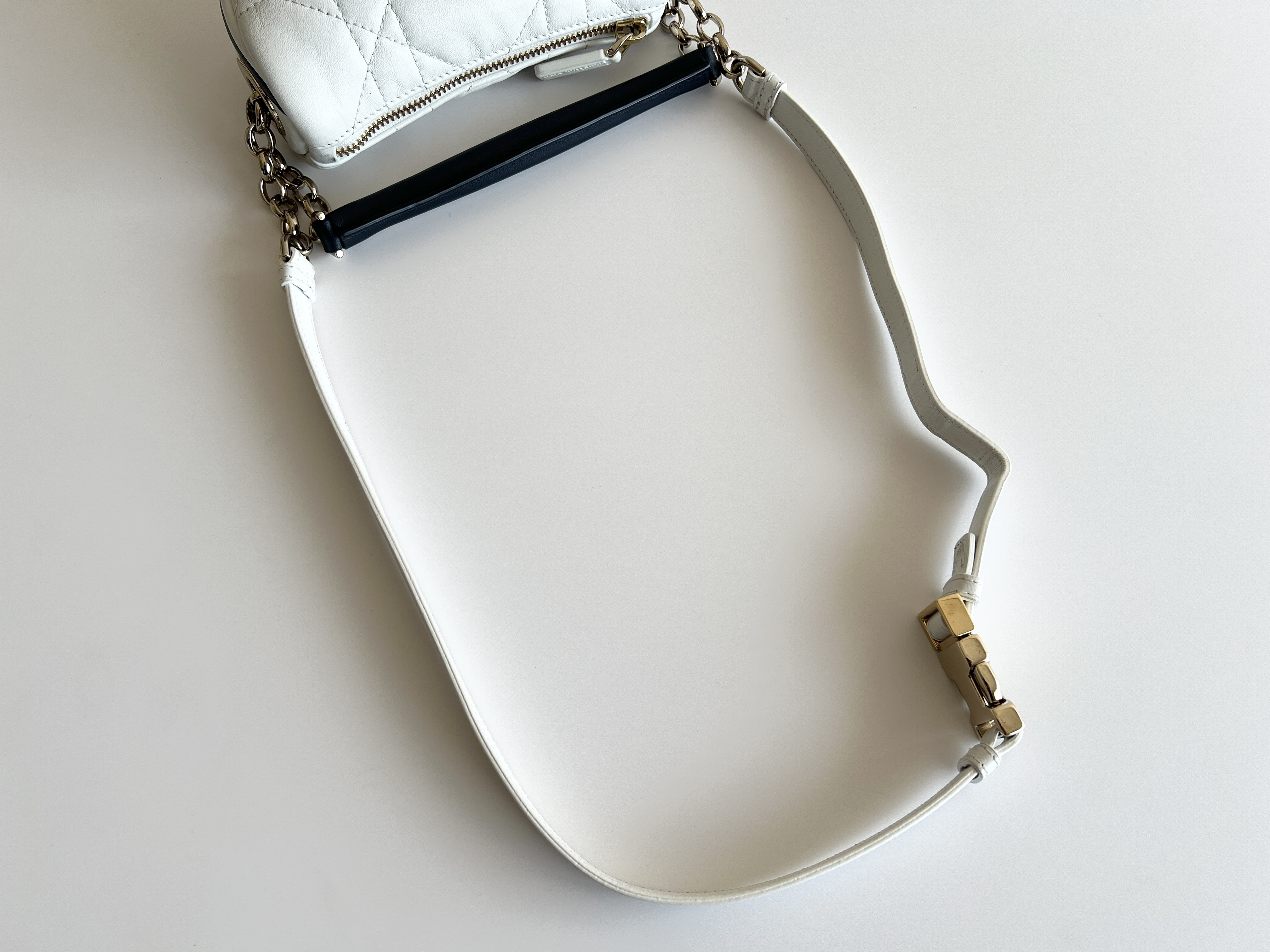 Vibe Quilted Leather Lambskin 2way Chain Handbag Shoulder Bag — view 3