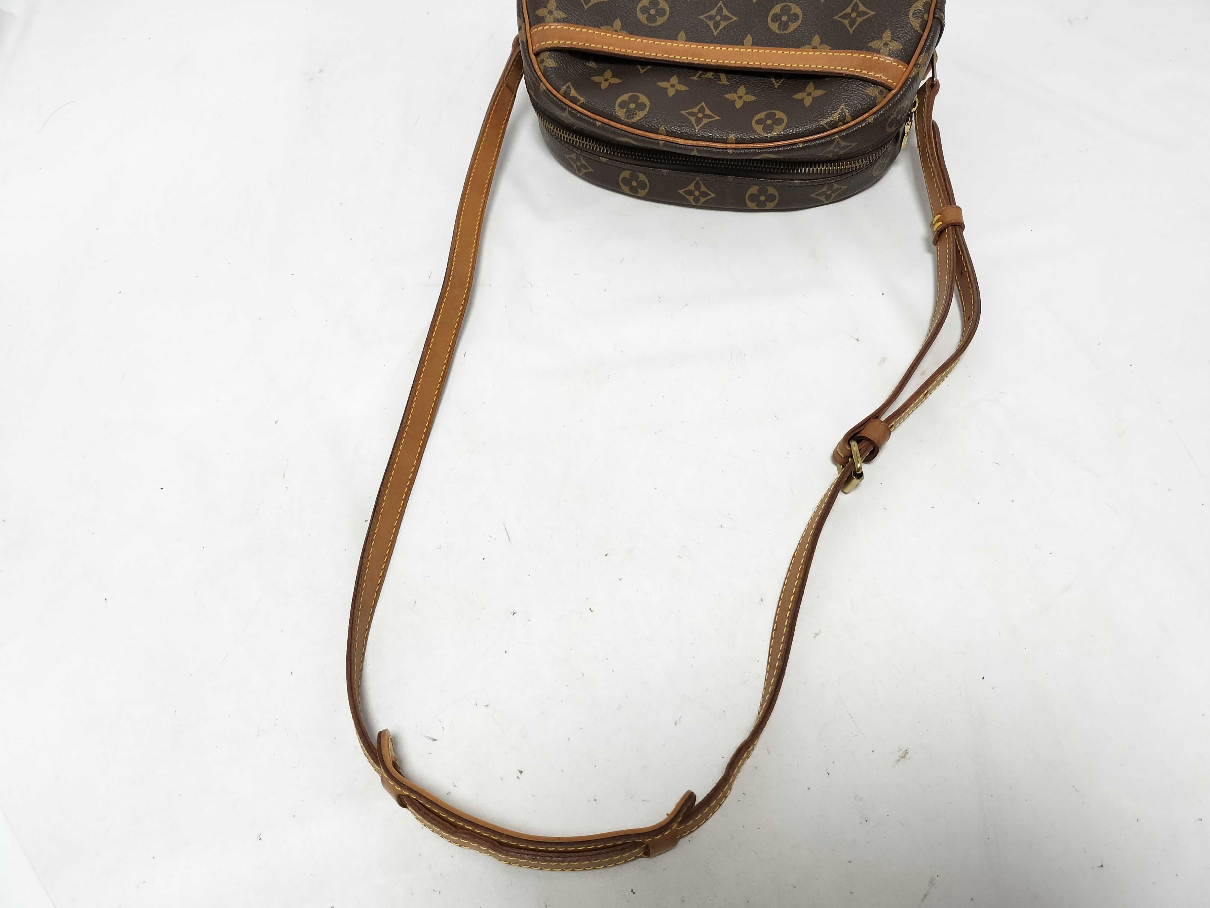 Monogram Louis Vuitton Monogram M51221 Blois Shoulder Bag (VO8163) Shoulder Bag — view 3