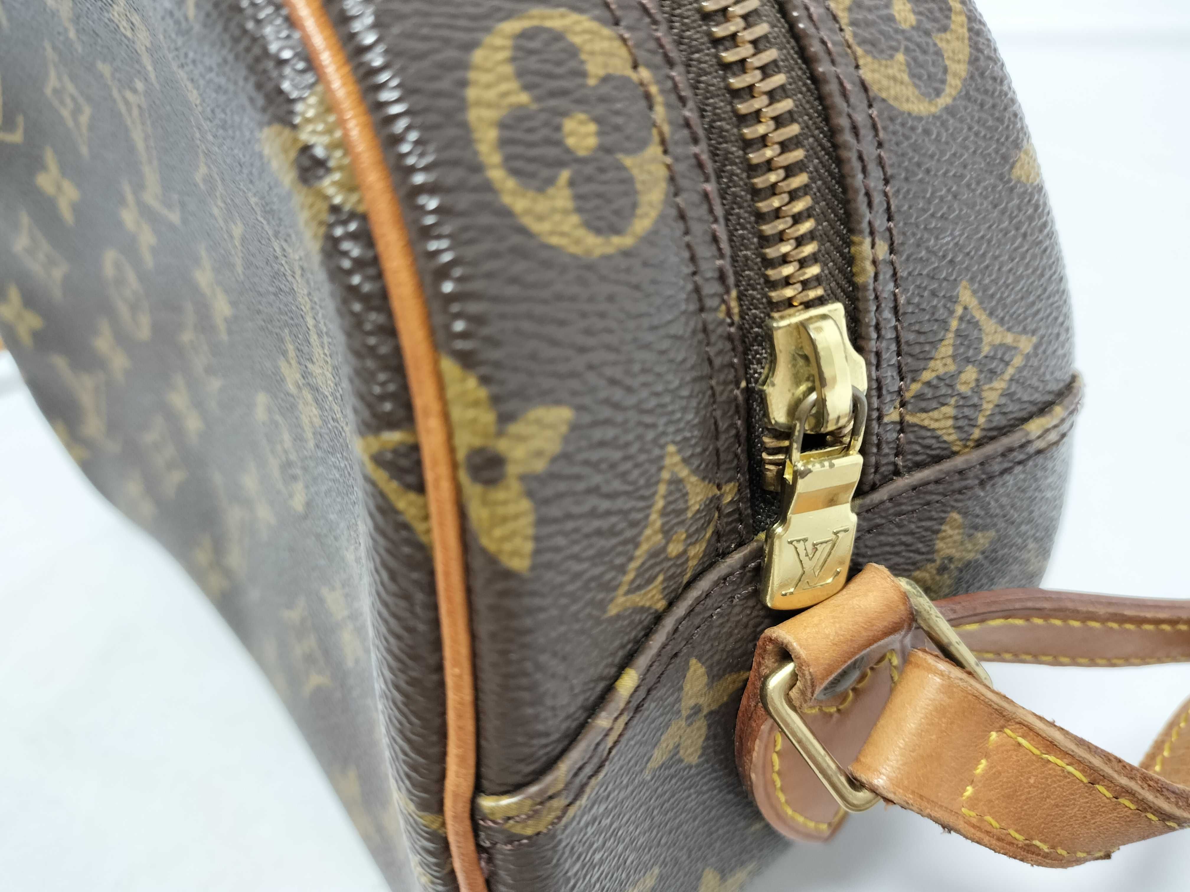 Monogram Louis Vuitton Monogram M51221 Blois Shoulder Bag (VO8163) Shoulder Bag — view 5