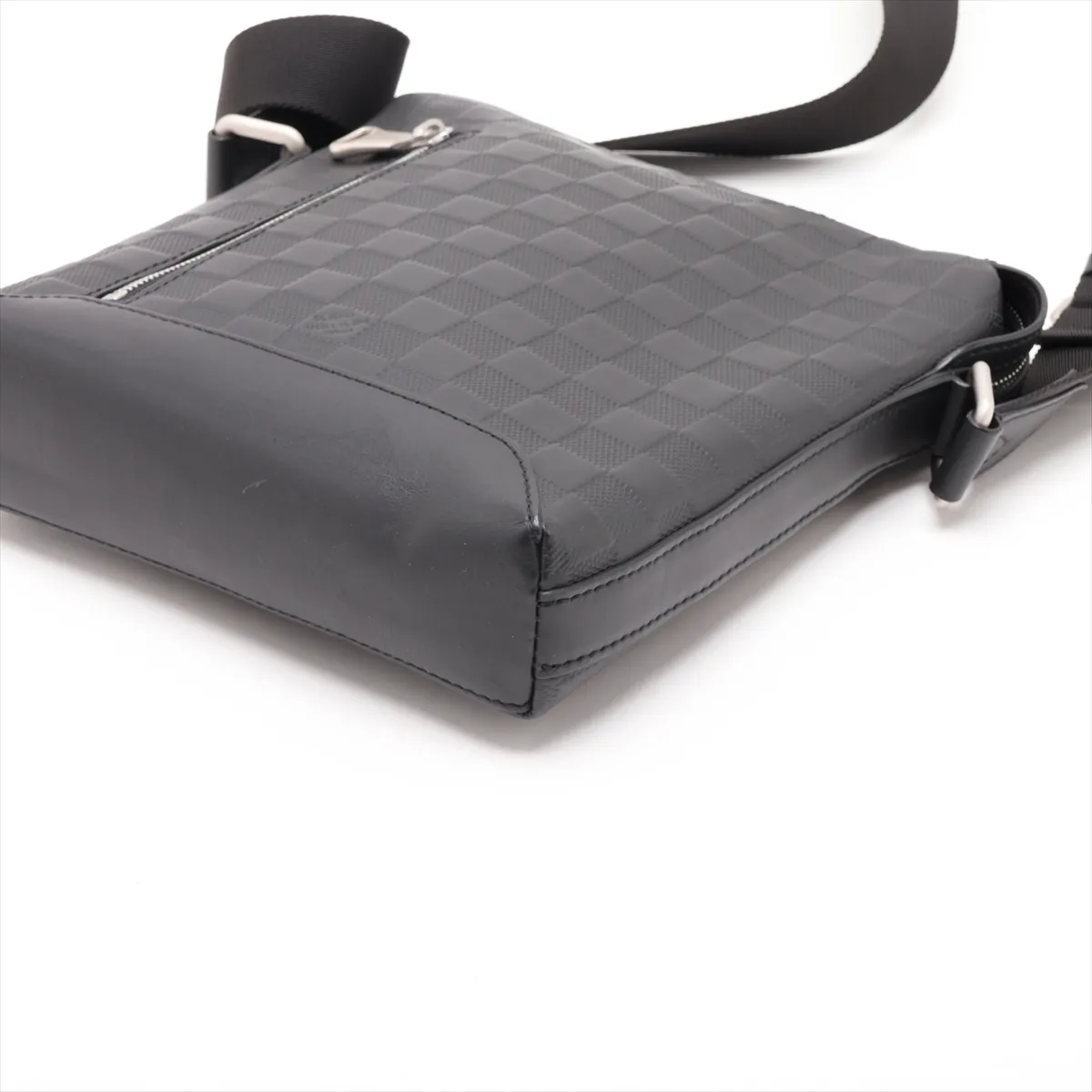 Damier Infini 3D Discovery Messenger BB N42418 CA3159 Black — view 3