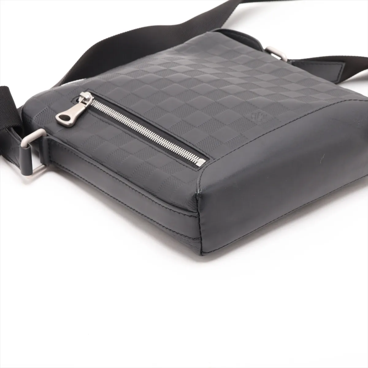 Damier Infini 3D Discovery Messenger BB N42418 CA3159 Black — view 4