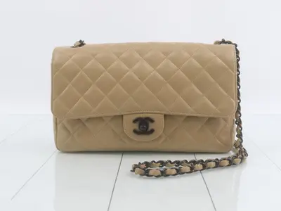 Matelassé Chain Shoulder Bag