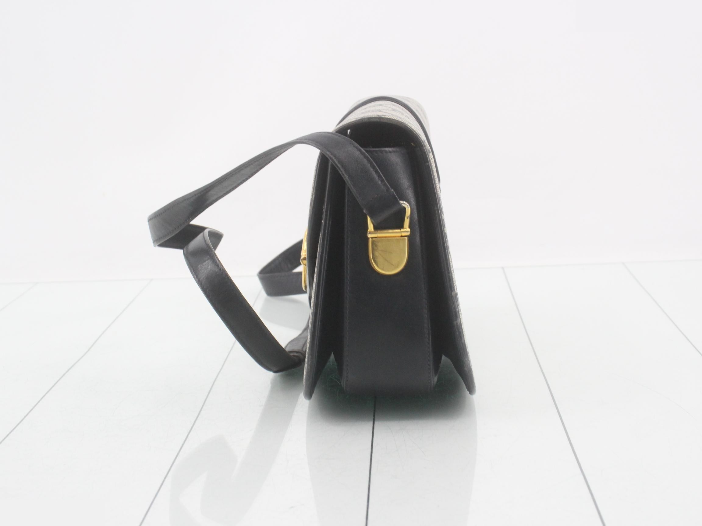 GG Supreme Horsebit Shoulder Bag — view 3