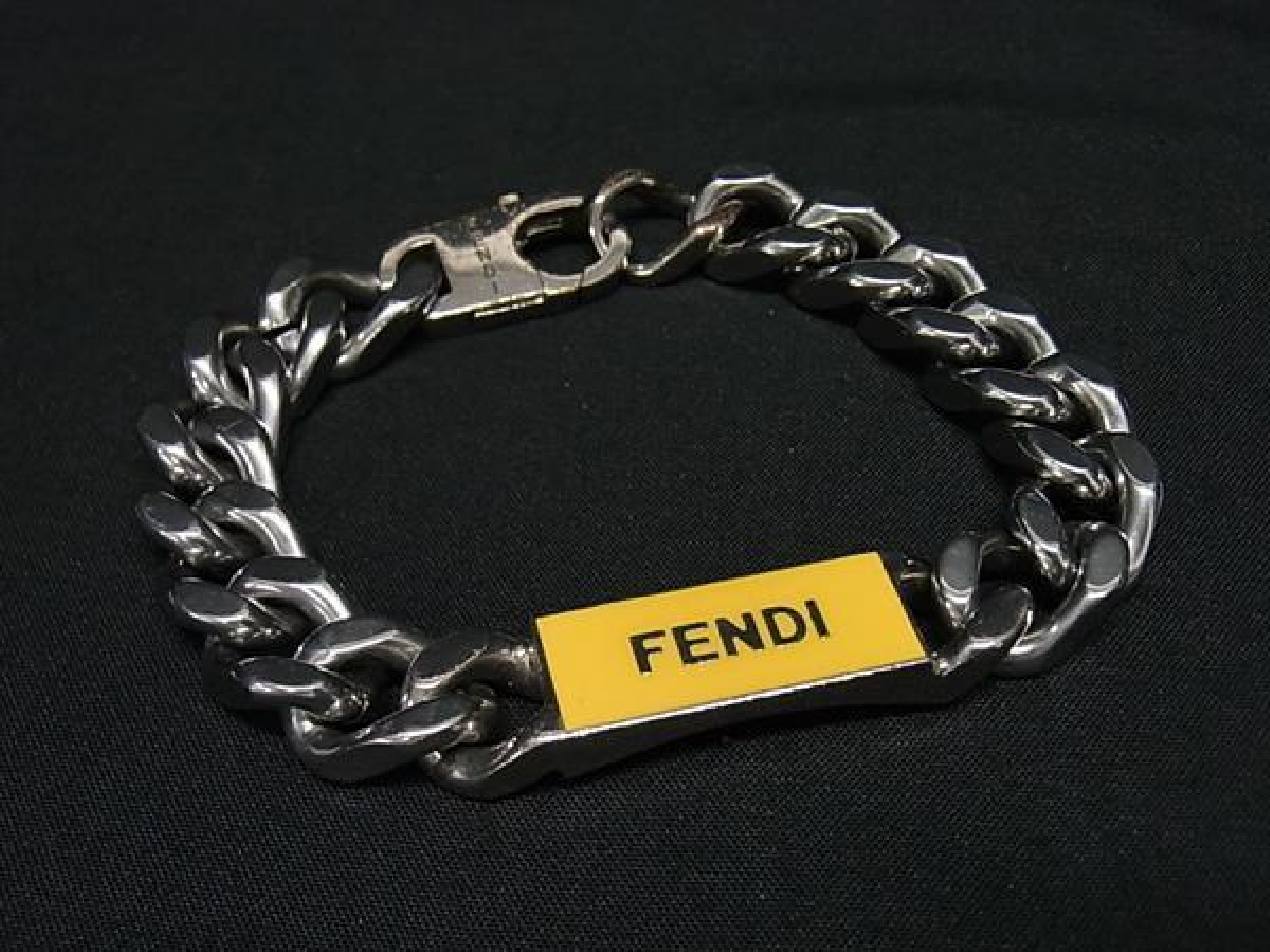 bracelet bangle accessory for women and men, silver tone, FY4023.