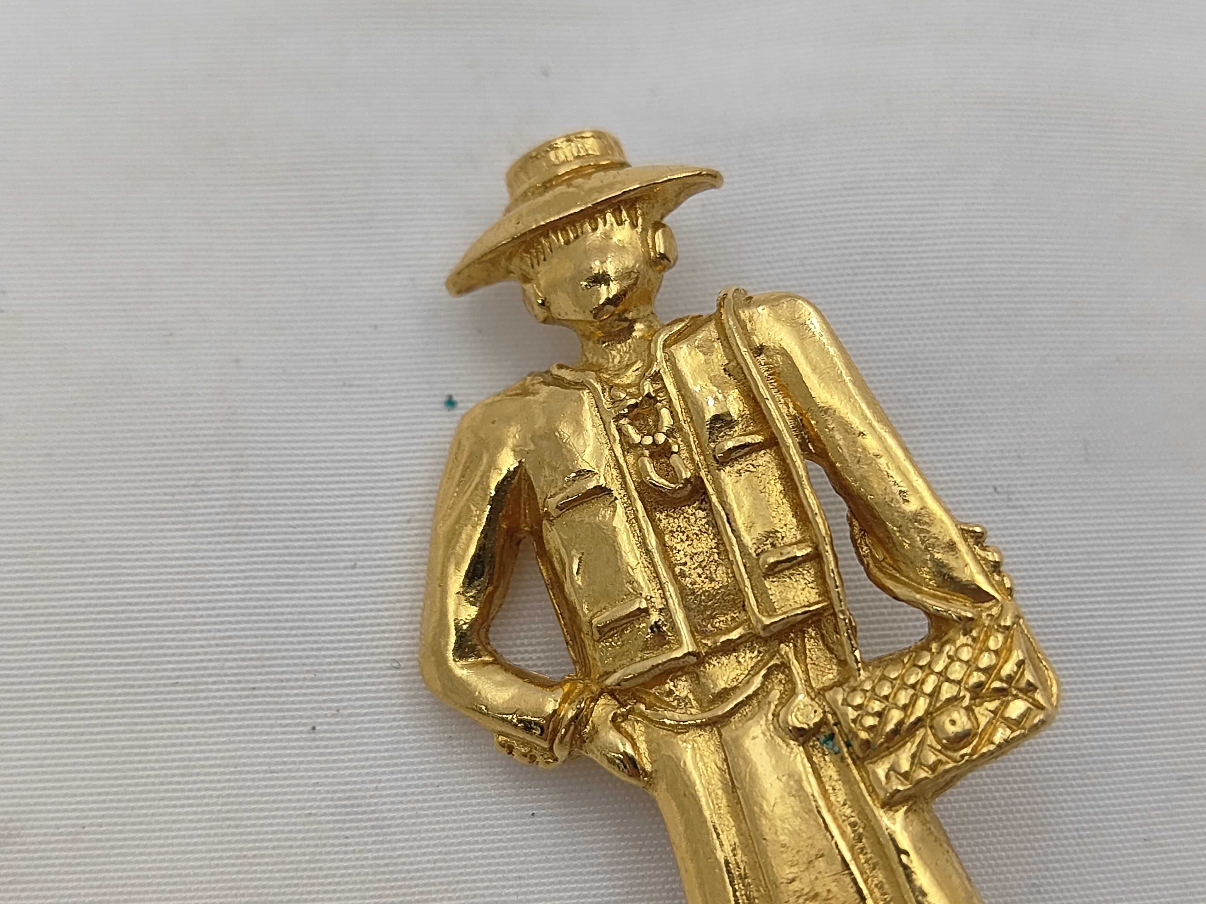 Mademoiselle Brooch — view 6