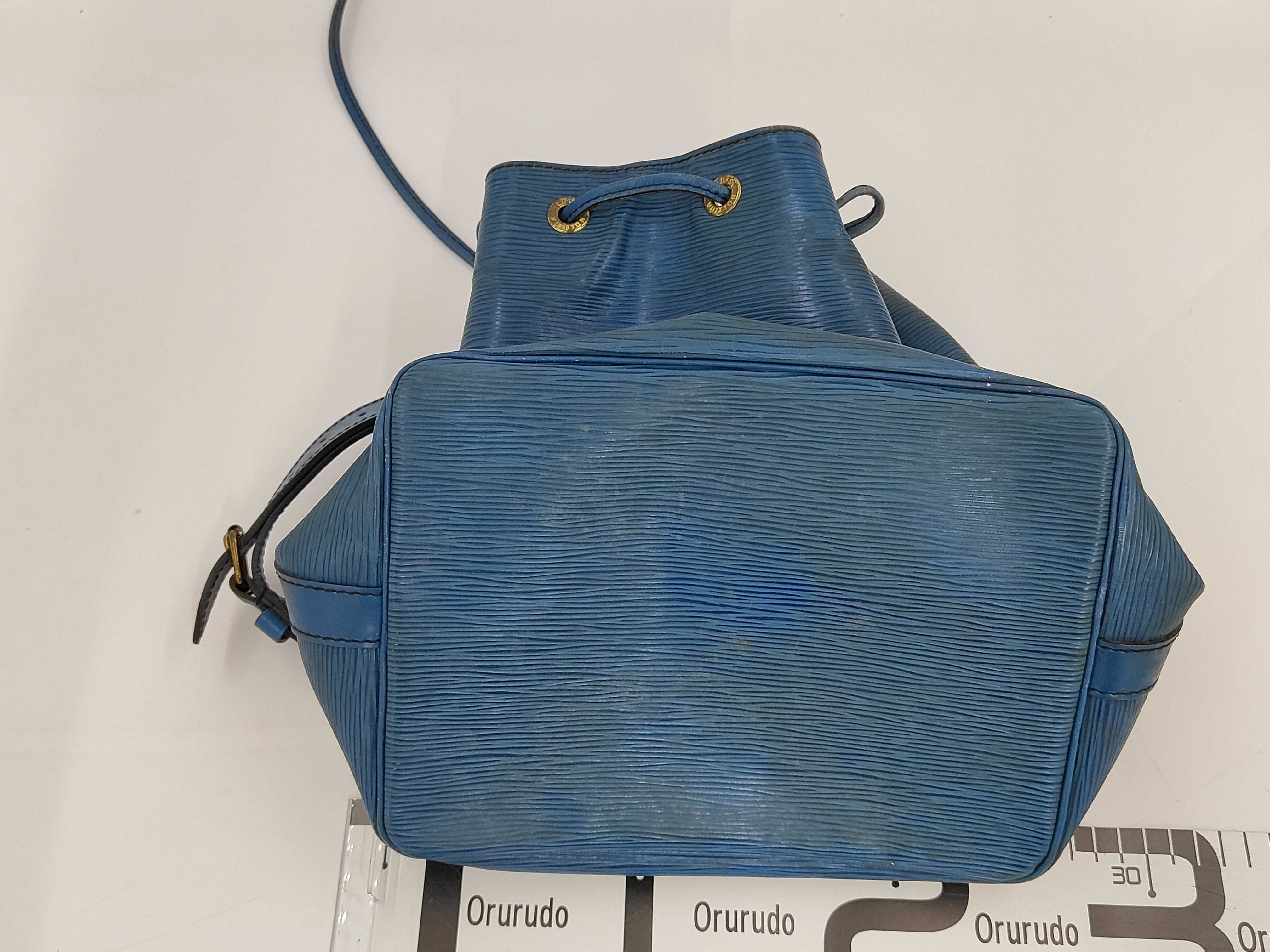 Epi M44005 Noe Blue Shoulder Bag — view 2