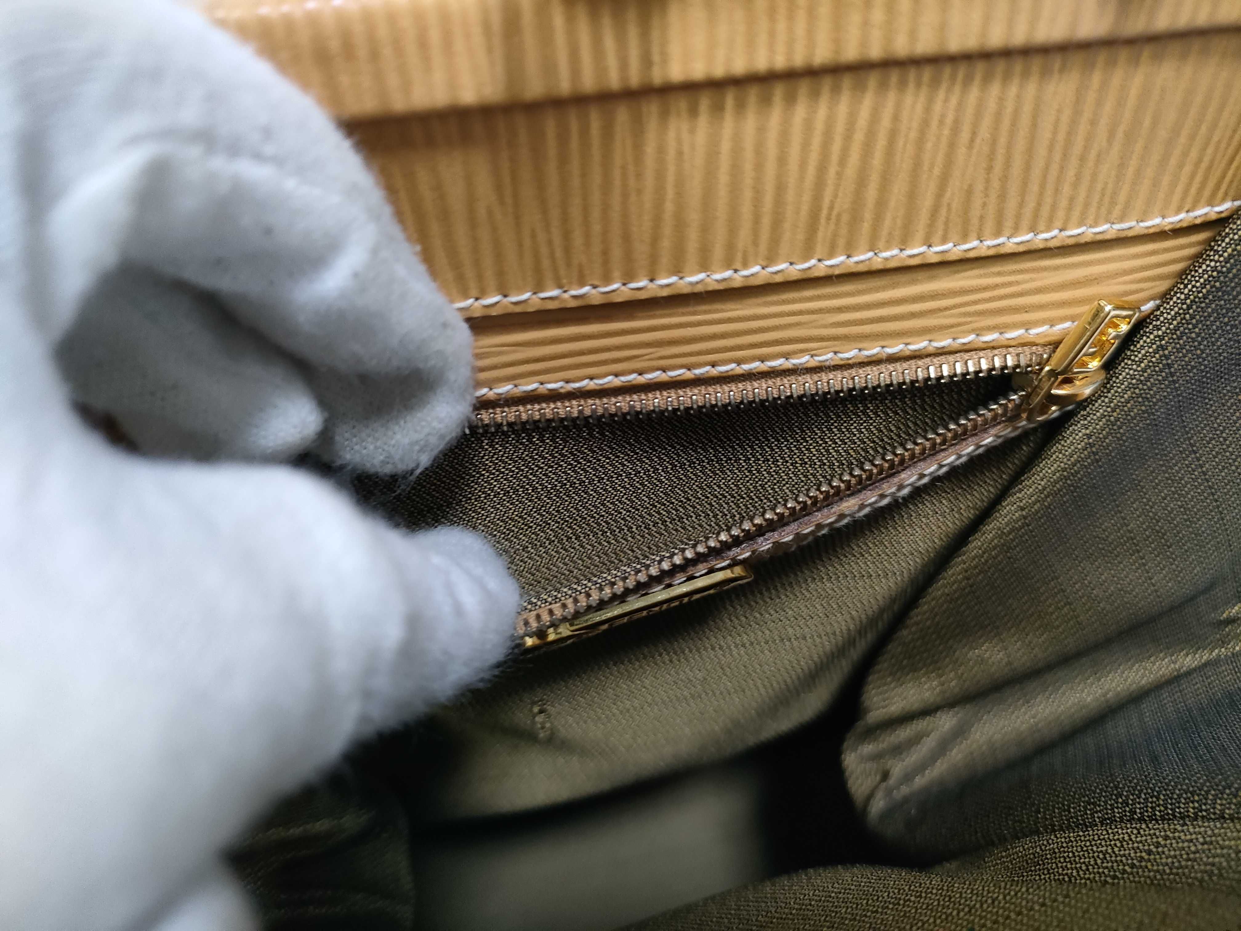 Zucca Top Handle Clasp Handbag — view 15