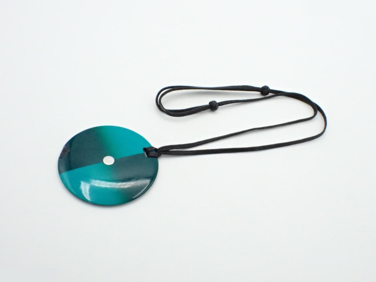 Necklace, neck circumference approximately 64 cm — view 3