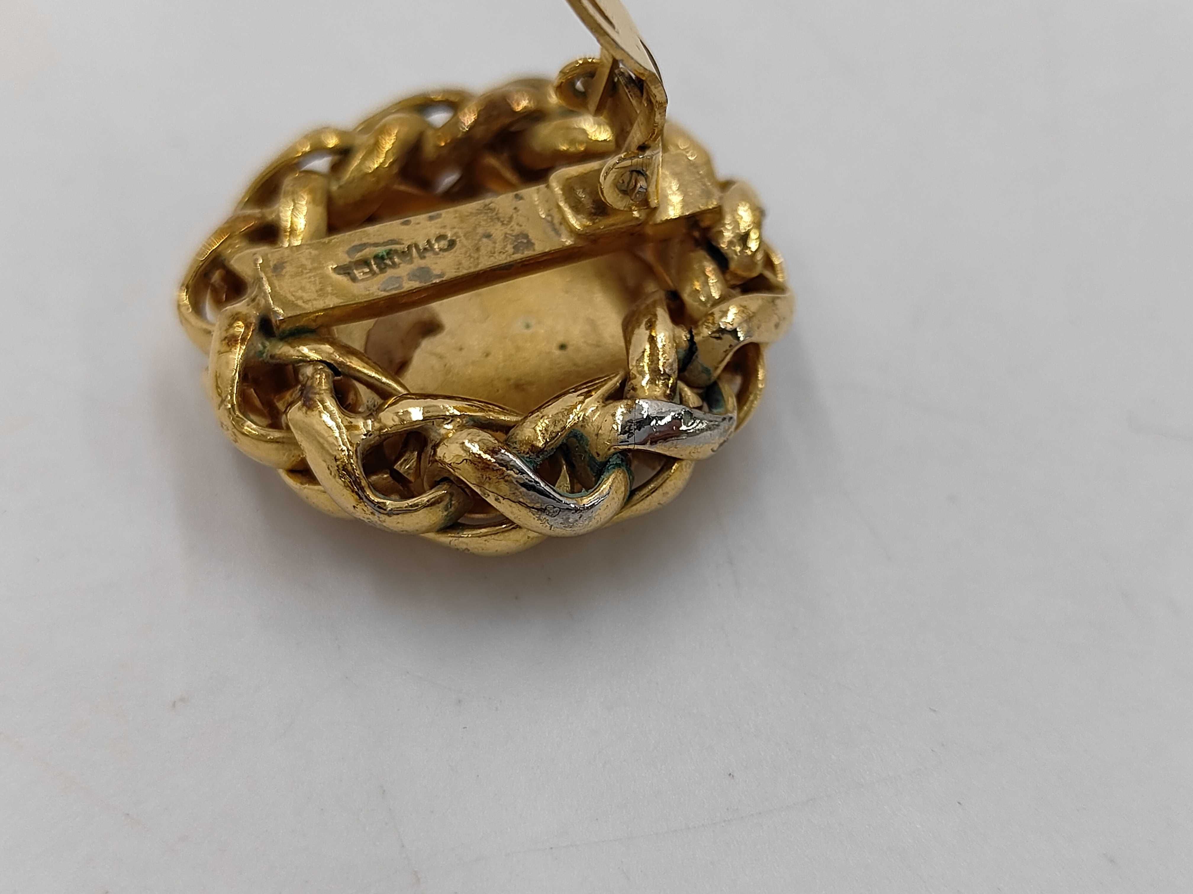 earrings — view 3