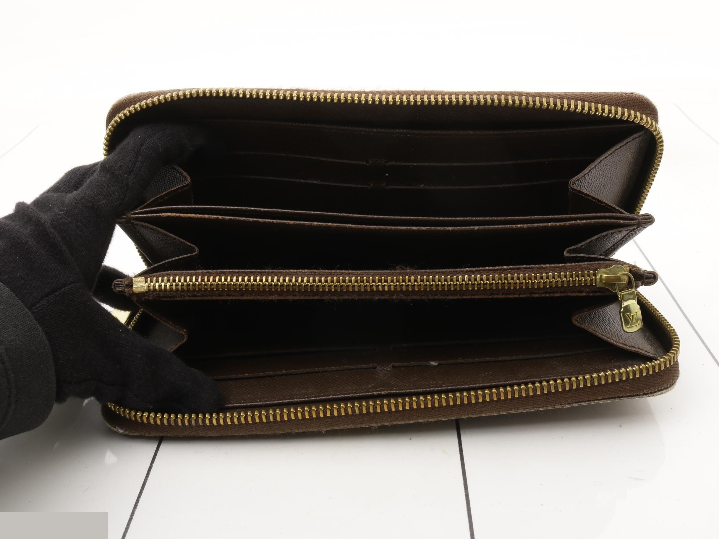 LV Damier Zippy Wallet N60015 — view 4