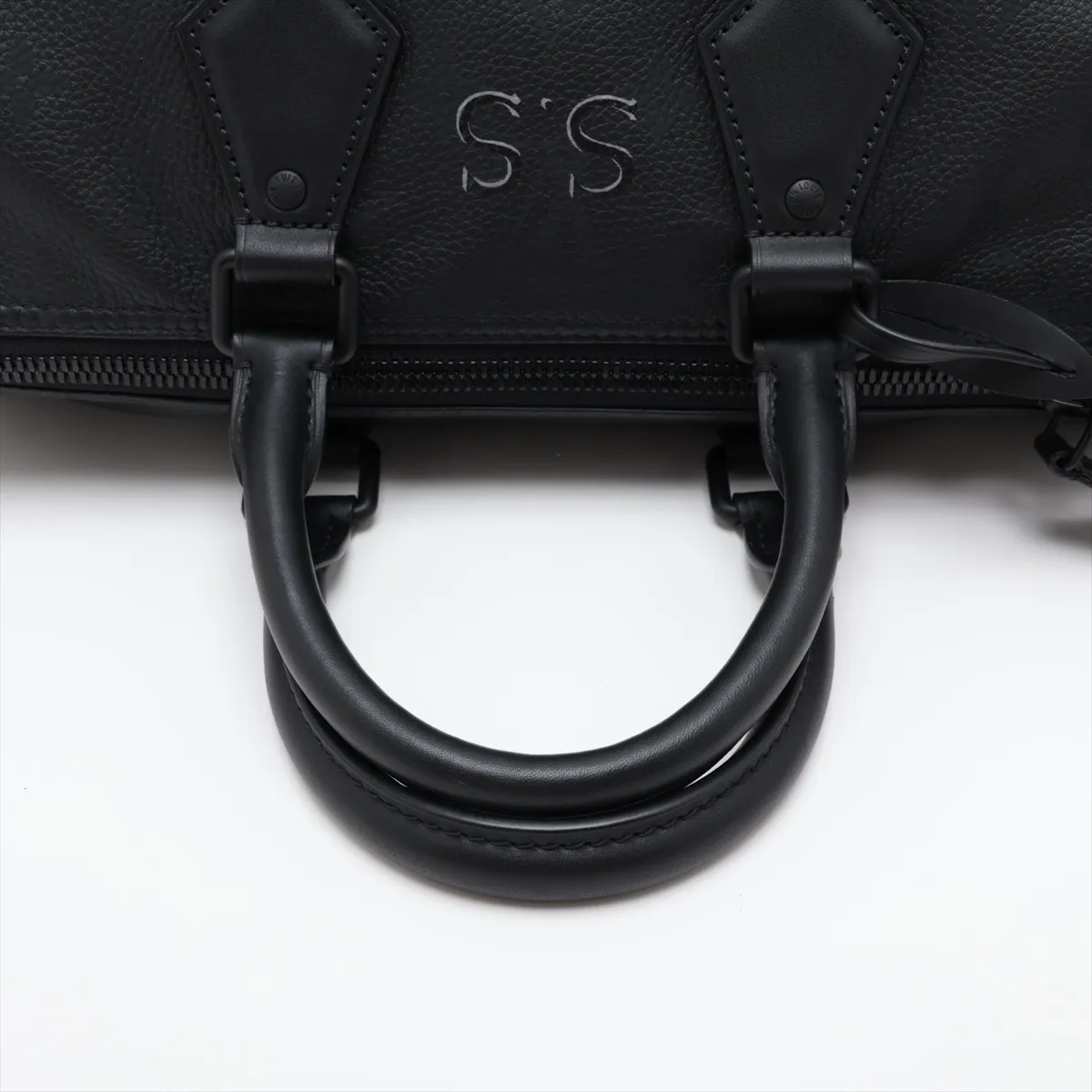 [Individually packaged] Louis Vuitton Monogram Speedy P9 Bandoulière 30 M13904 Black with initials. RFID responsive. — view 5