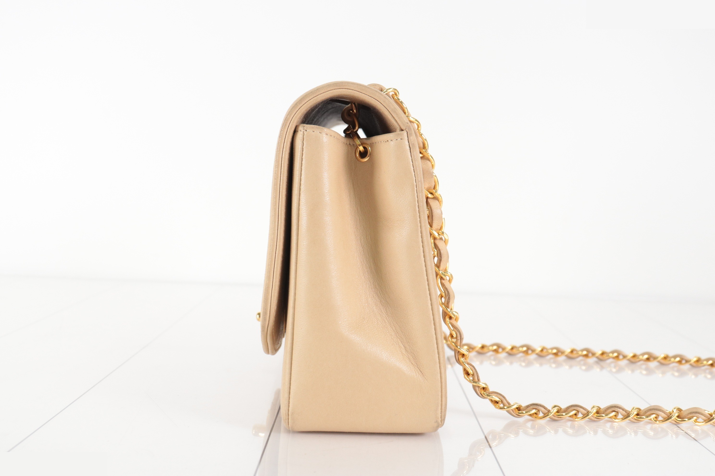 Diana 25 Lambskin Chain Shoulder Bag, Beige, Series 3 — view 4