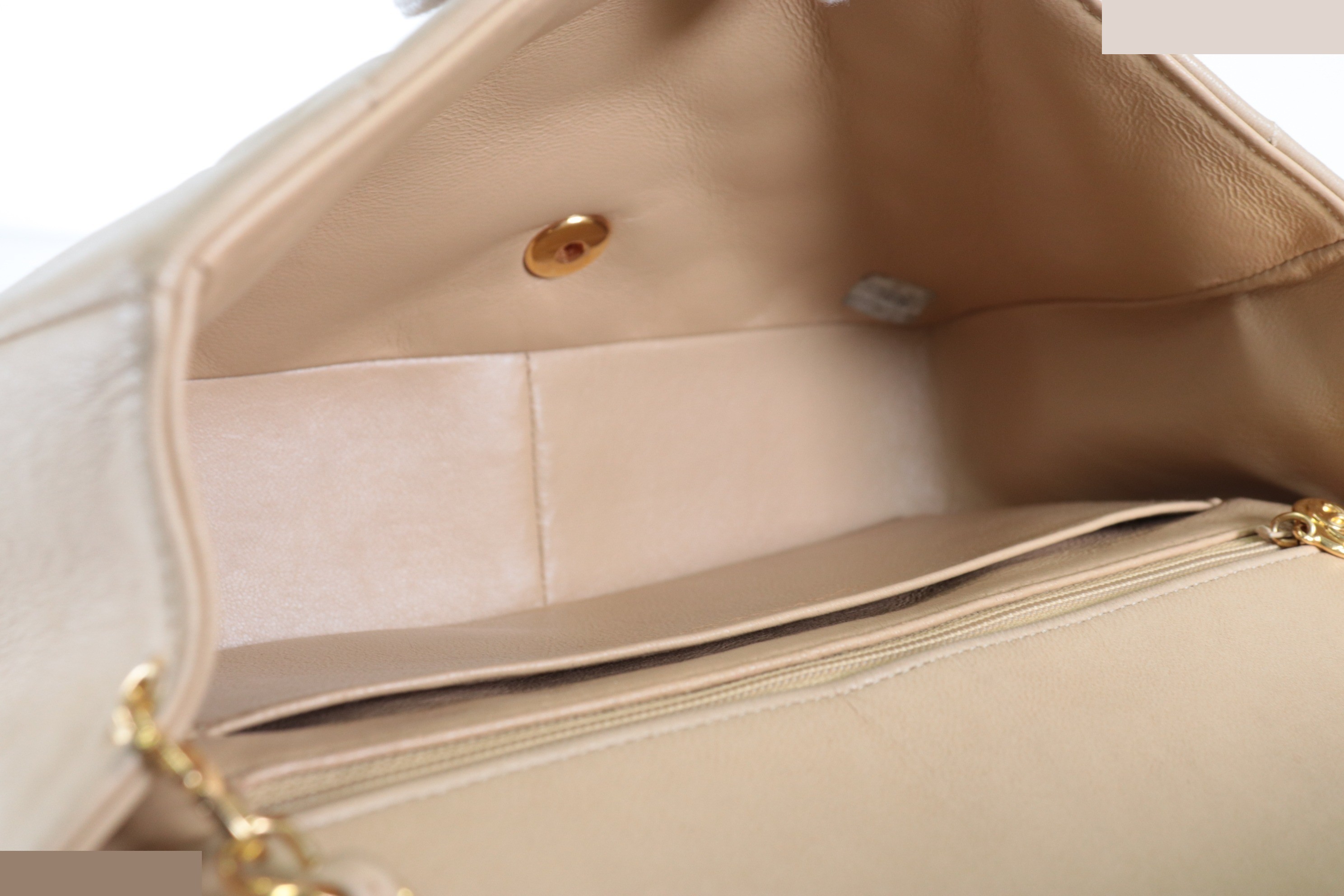 Diana 25 Lambskin Chain Shoulder Bag, Beige, Series 3 — view 8